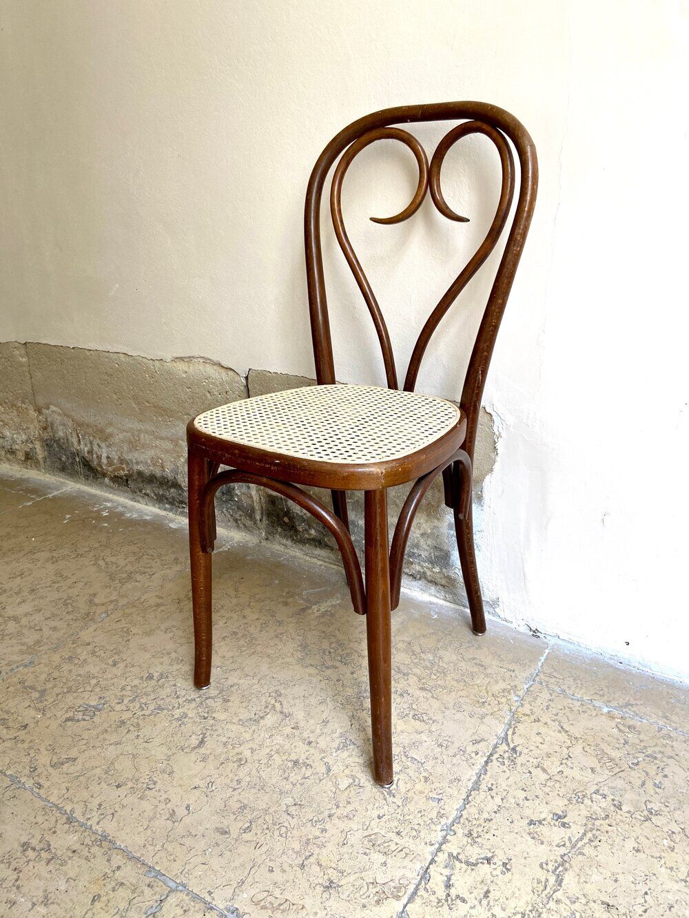 Bistro chair heart in arched beech and canning