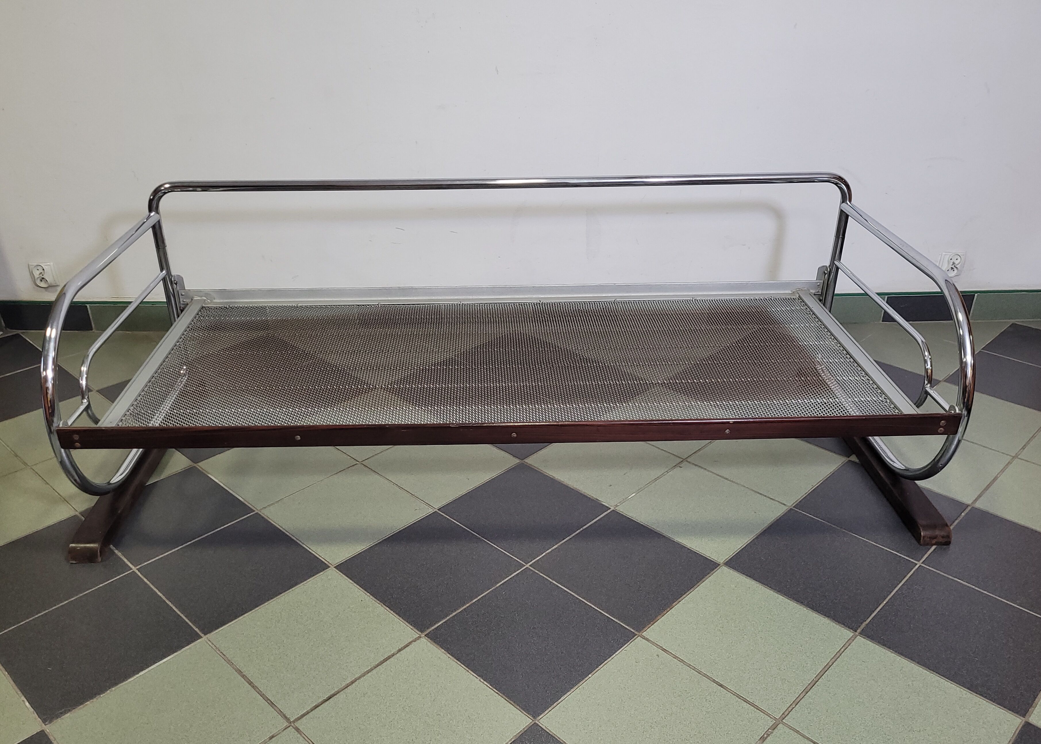 Bauhaus Chrome Sofa by Robert Slezak 1930'