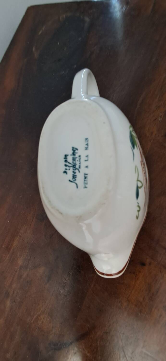 Digoin Sarreguemines sauceboat with hand-painted waterfowl decoration