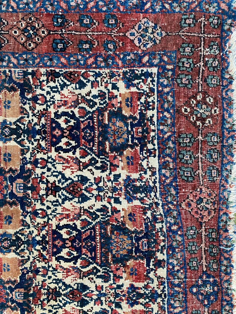 Beautiful old Persian carpet from Abadeh handmade 100x144 cm