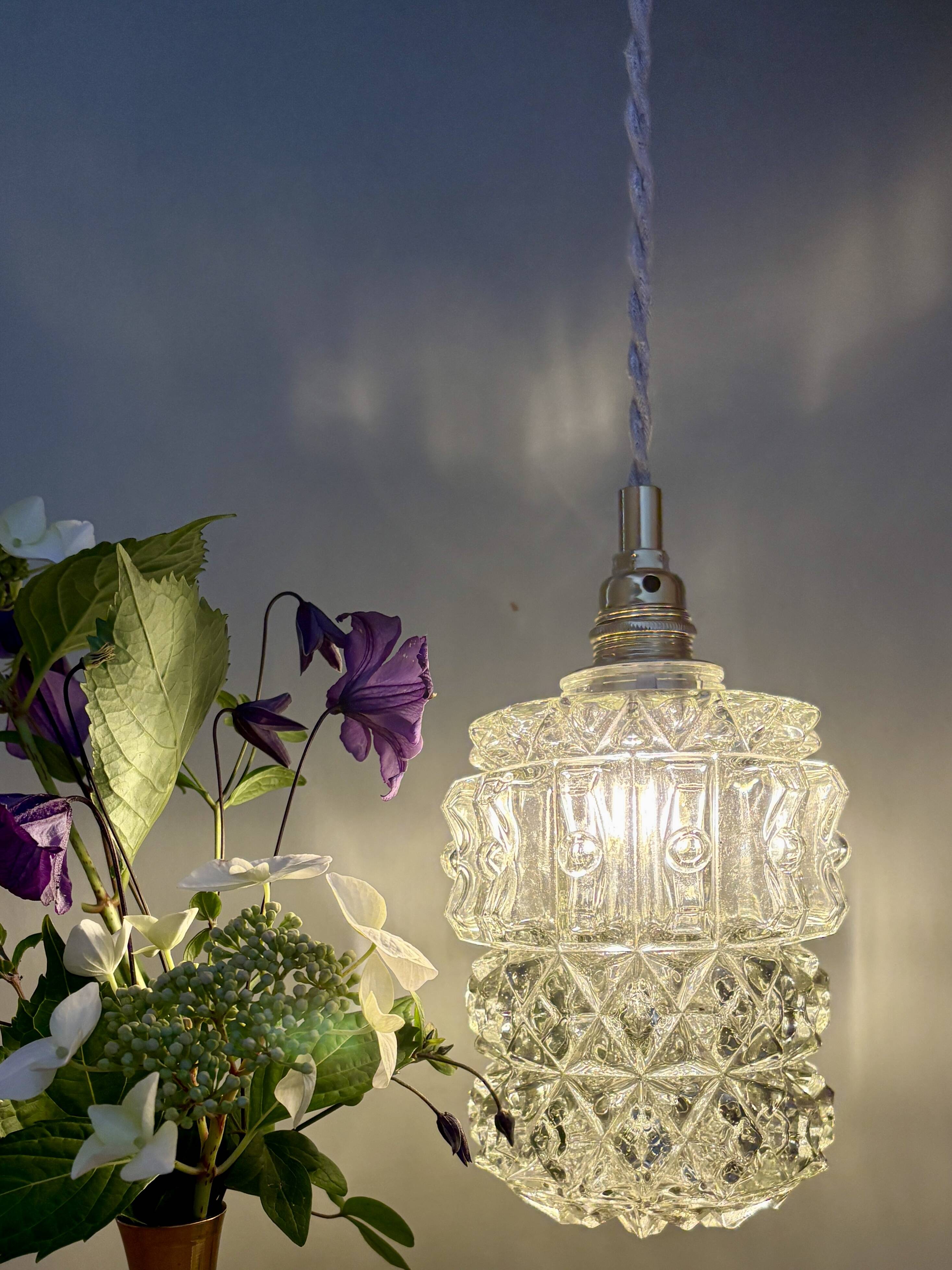 Vintage tulip pendant light in clear molded glass