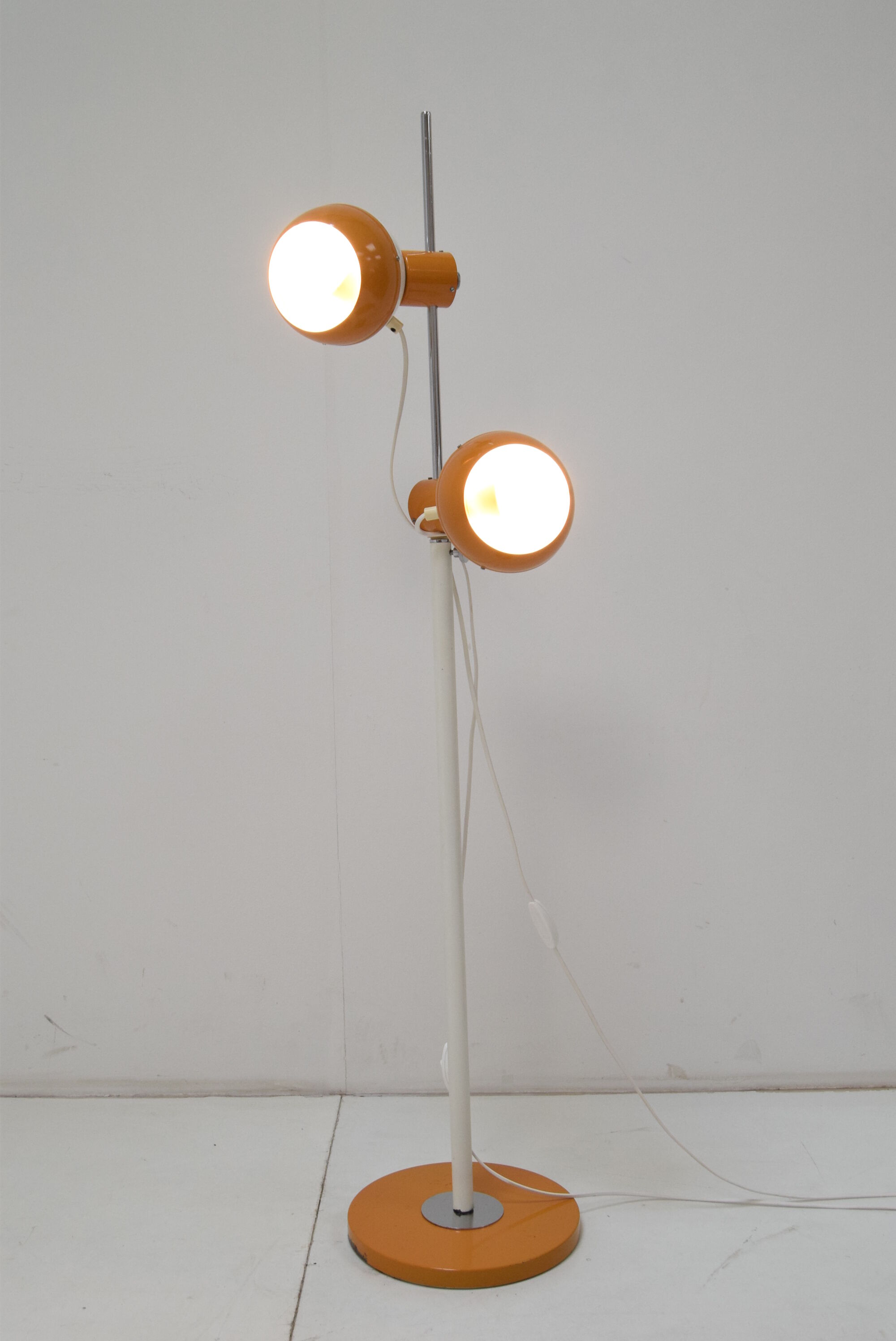 Mid-century magnetic floor lamp adjustable/drukov,1970's.