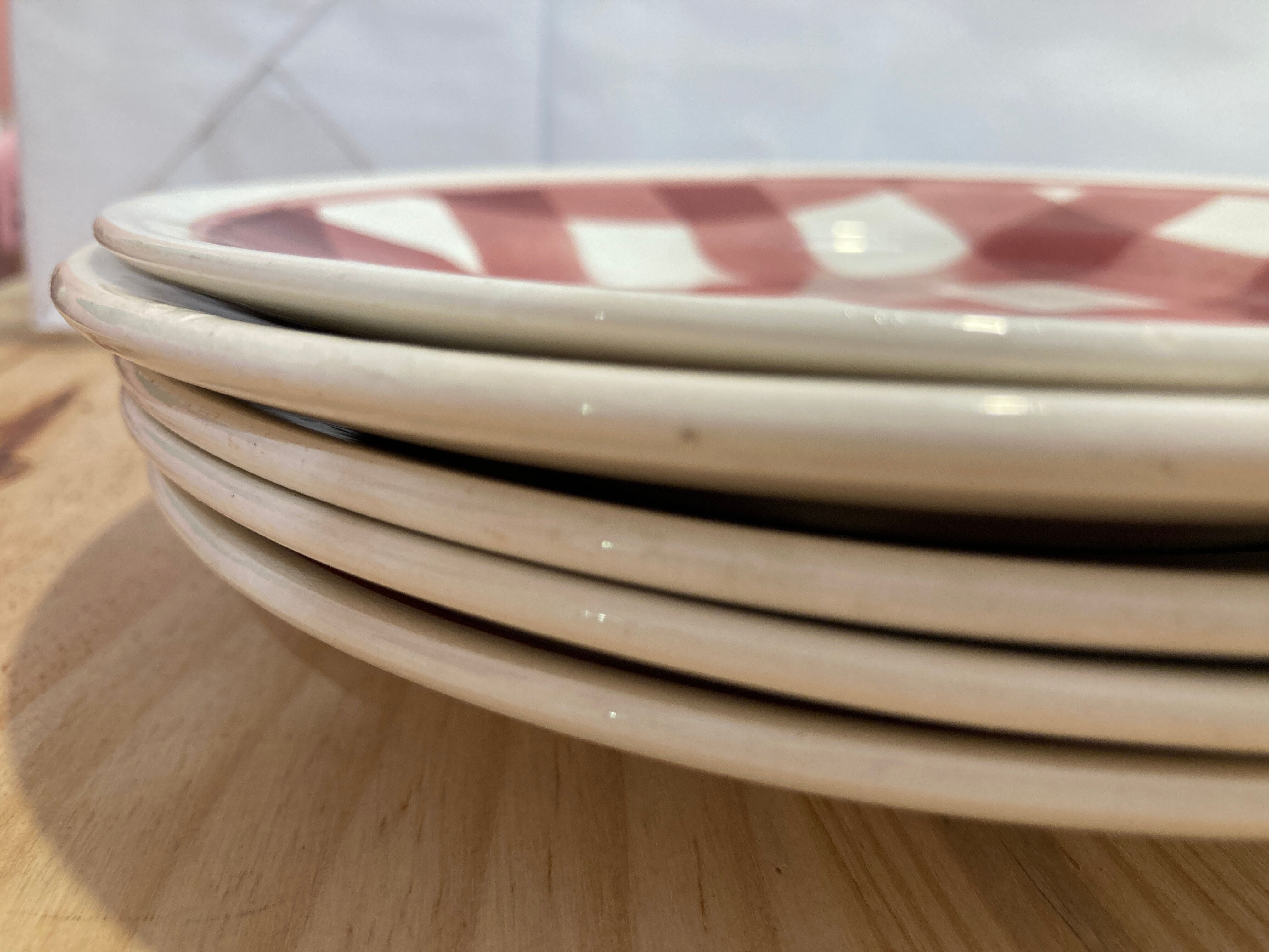 X5 small red checkered plates - Faiencerie new spirit -france-retro-vintage