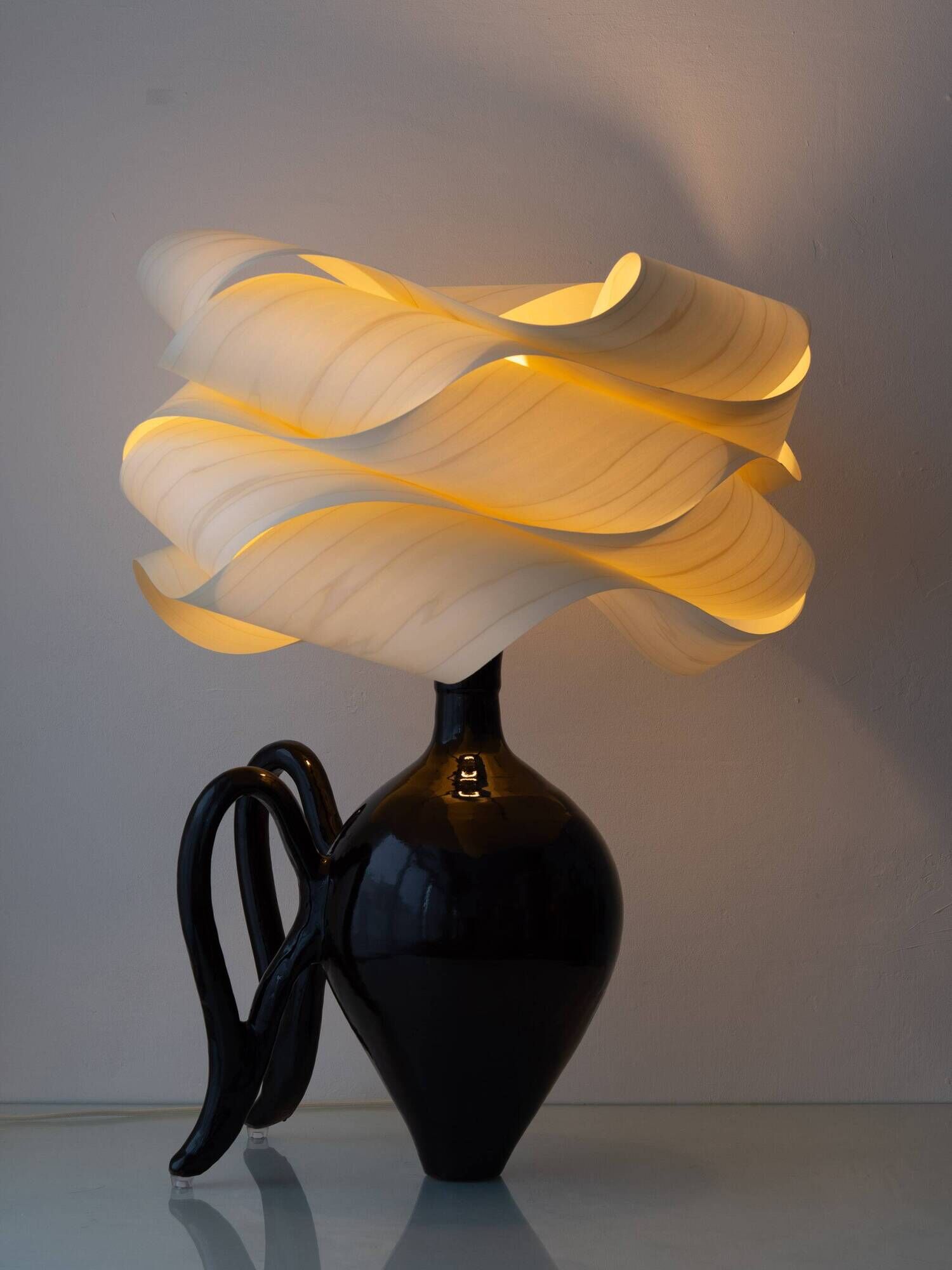 Modern Sculptural Table Lamp in Ceramic and Wood, Organic Style: "Cántaro Cloud" with Wings