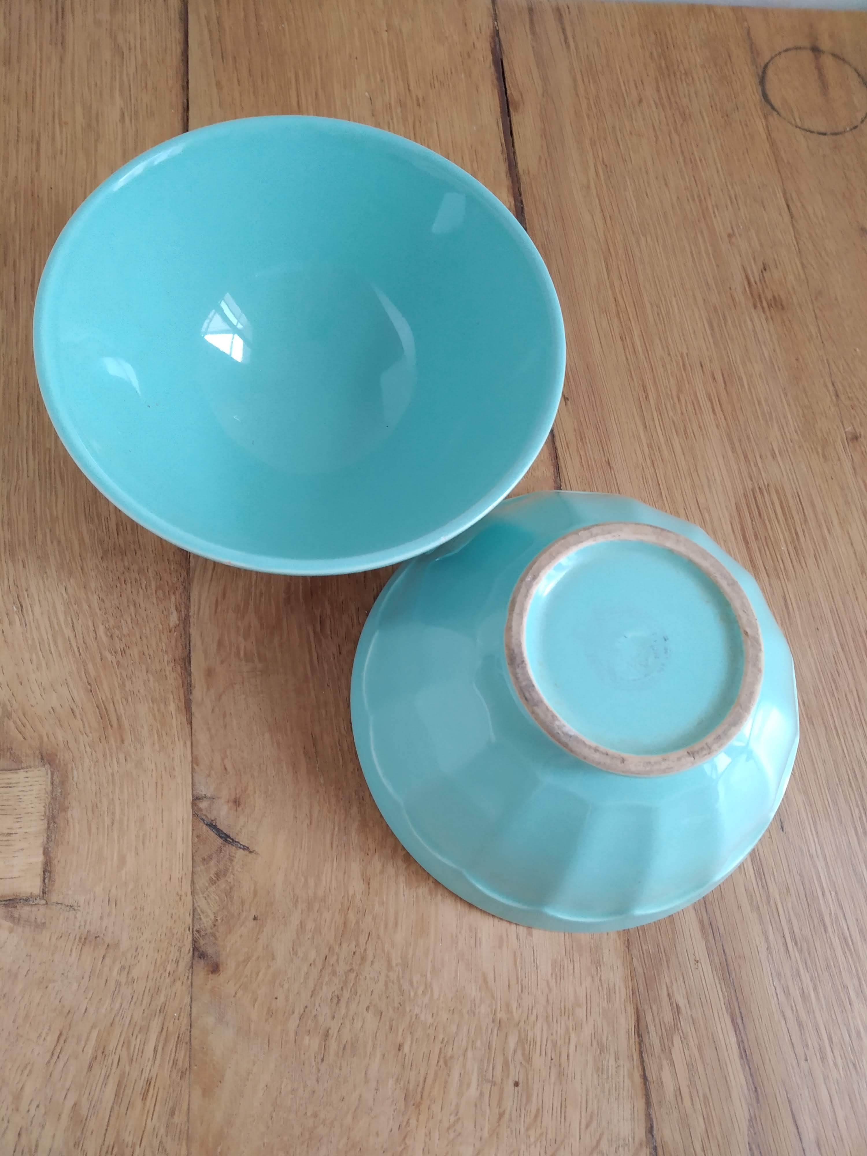 Pair bowls
