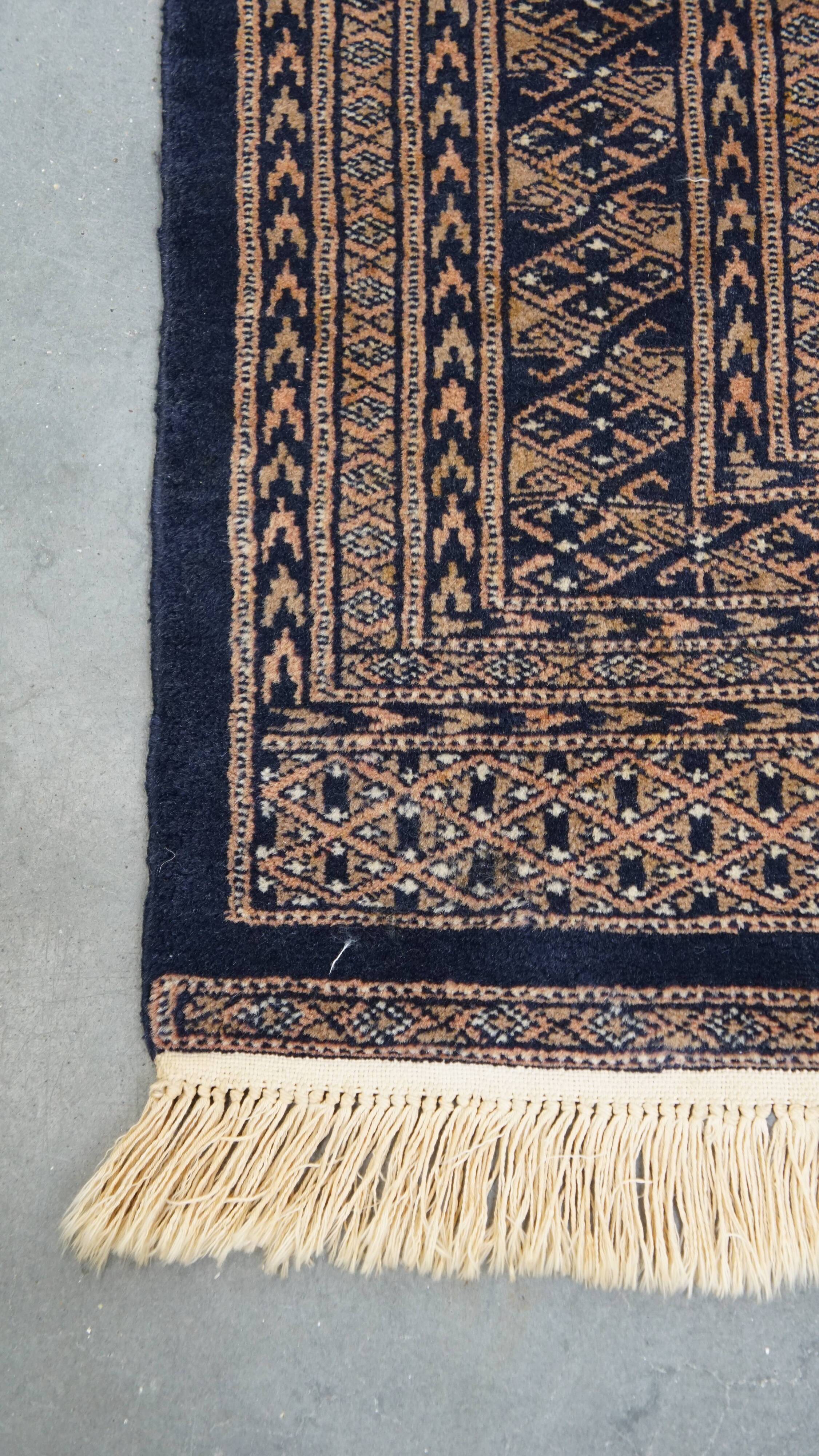 Square Rug in Red and Blue – 105x98 cm