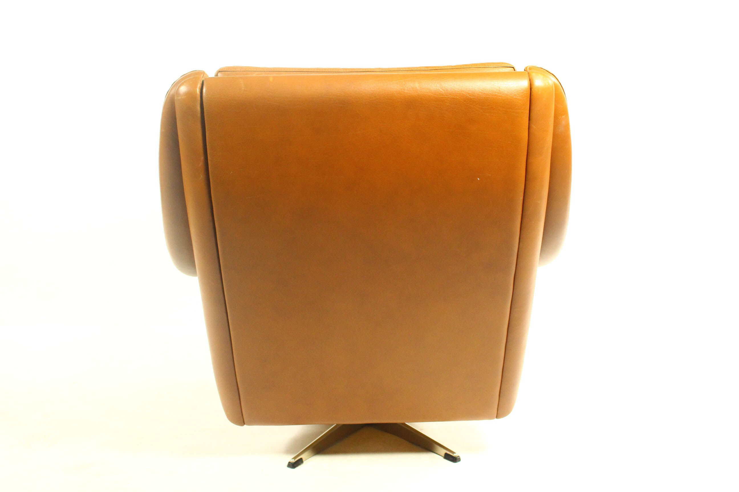 Matador swivel leather chair with ottoman by Aage Christiansen for Erhardsen & Andersen, 1960s