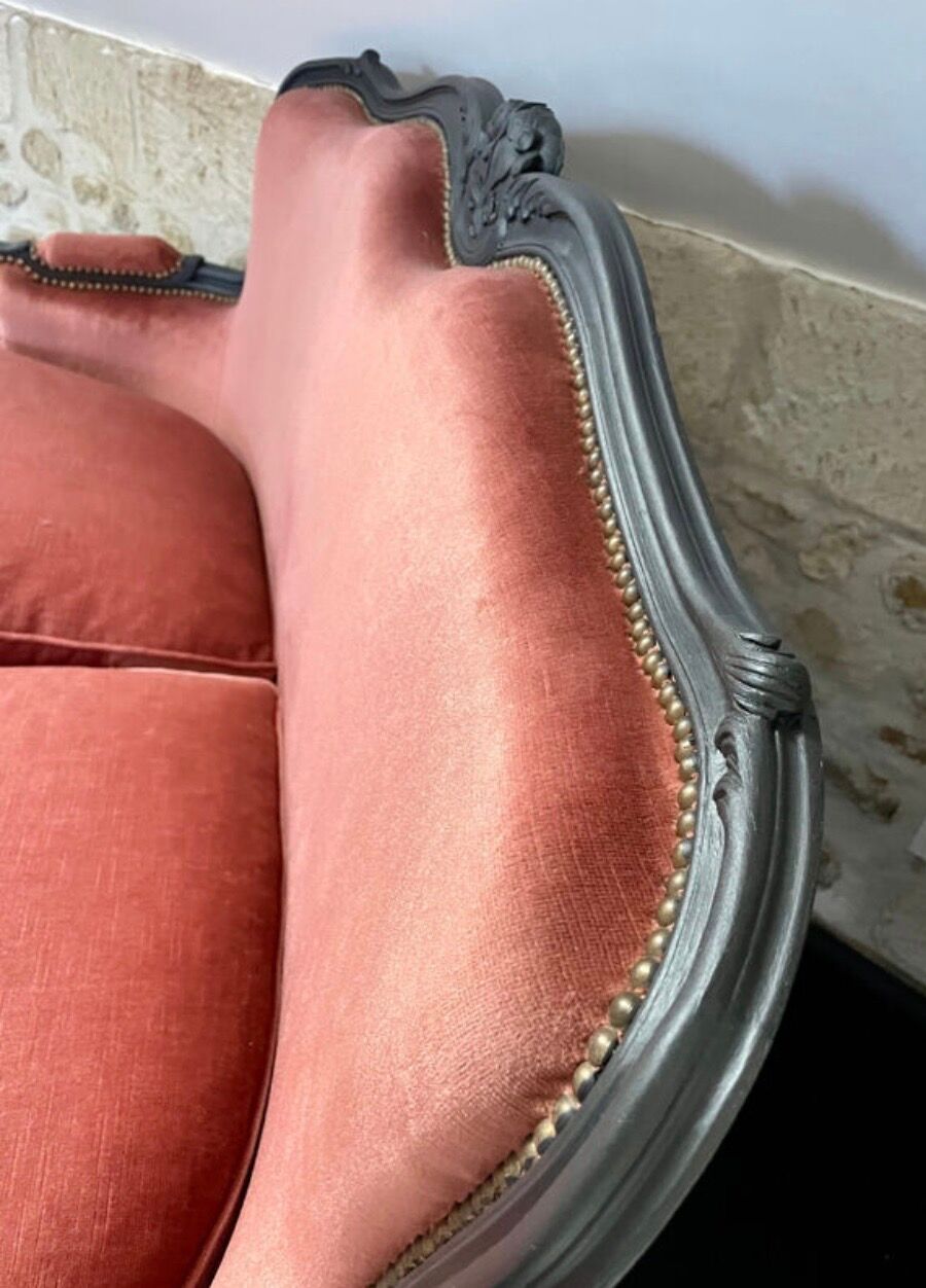 Louis XV two-seater canapé