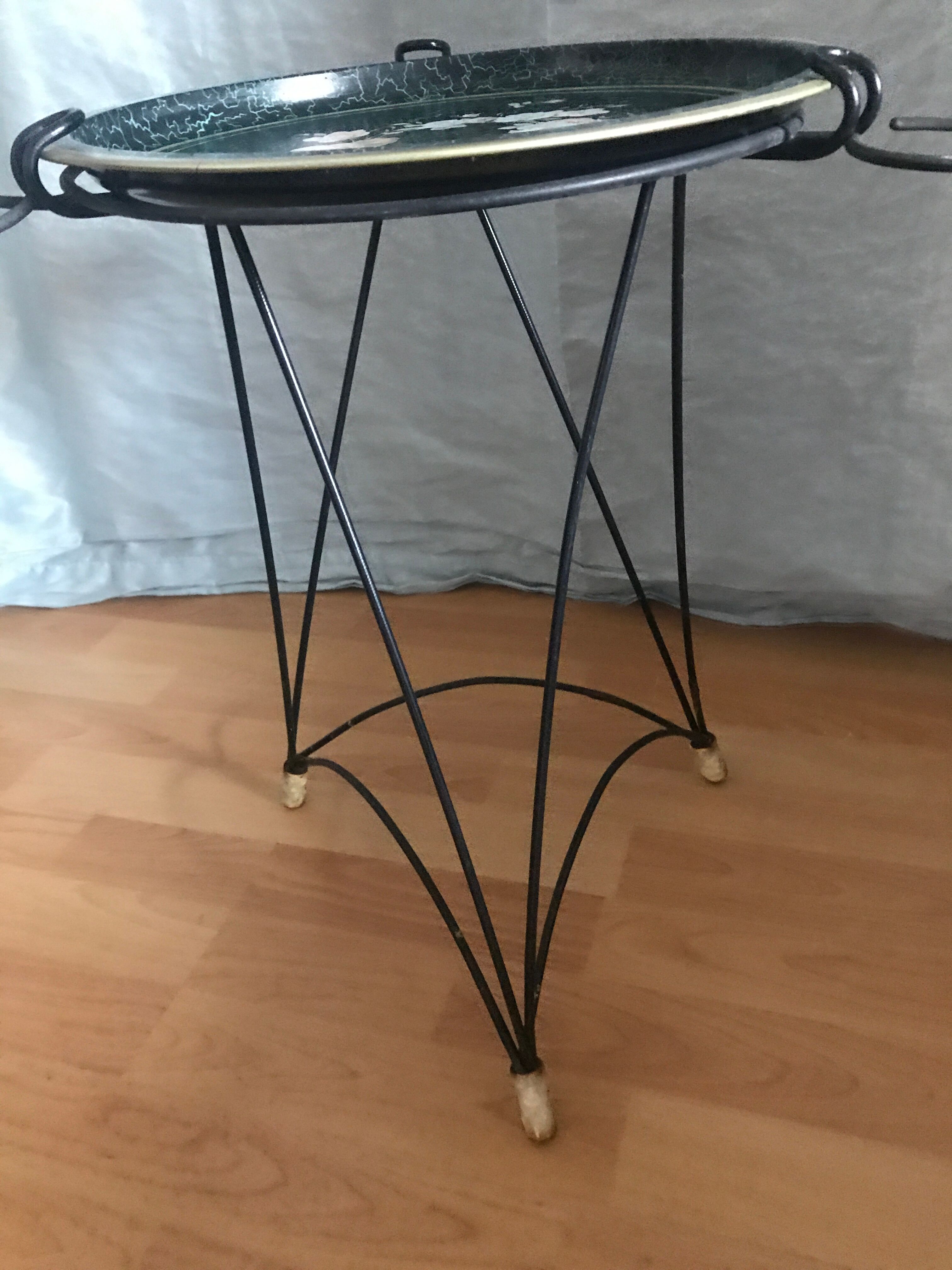 Metal sofa end with floral tray