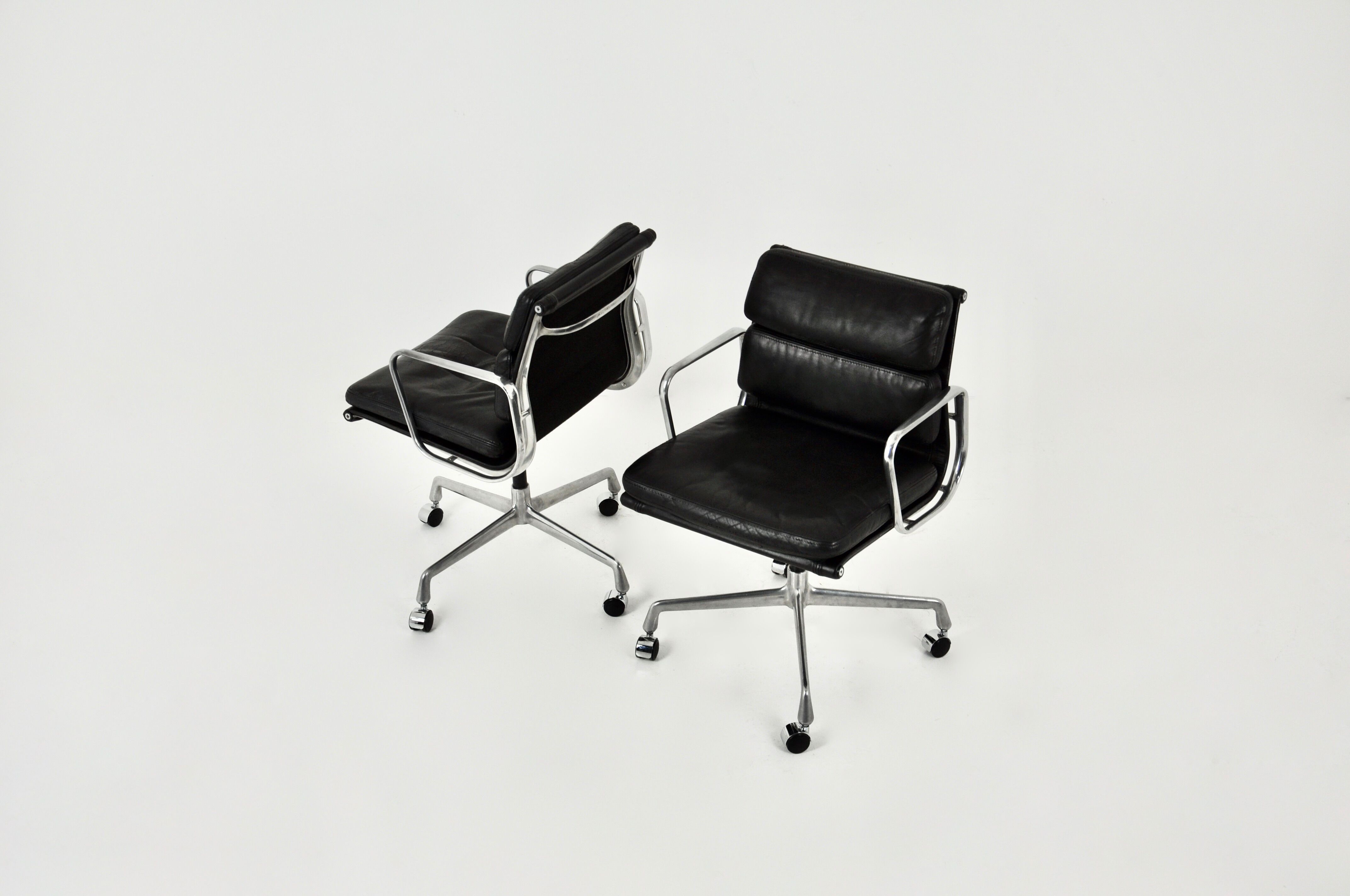 Black leather chairs with soft padding by Charles & Ray Eames for ICF, 1970s, set of 2