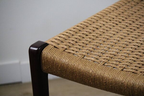 Chaise scandinave modèle 71 par Niels Otto Moller en teck et corde