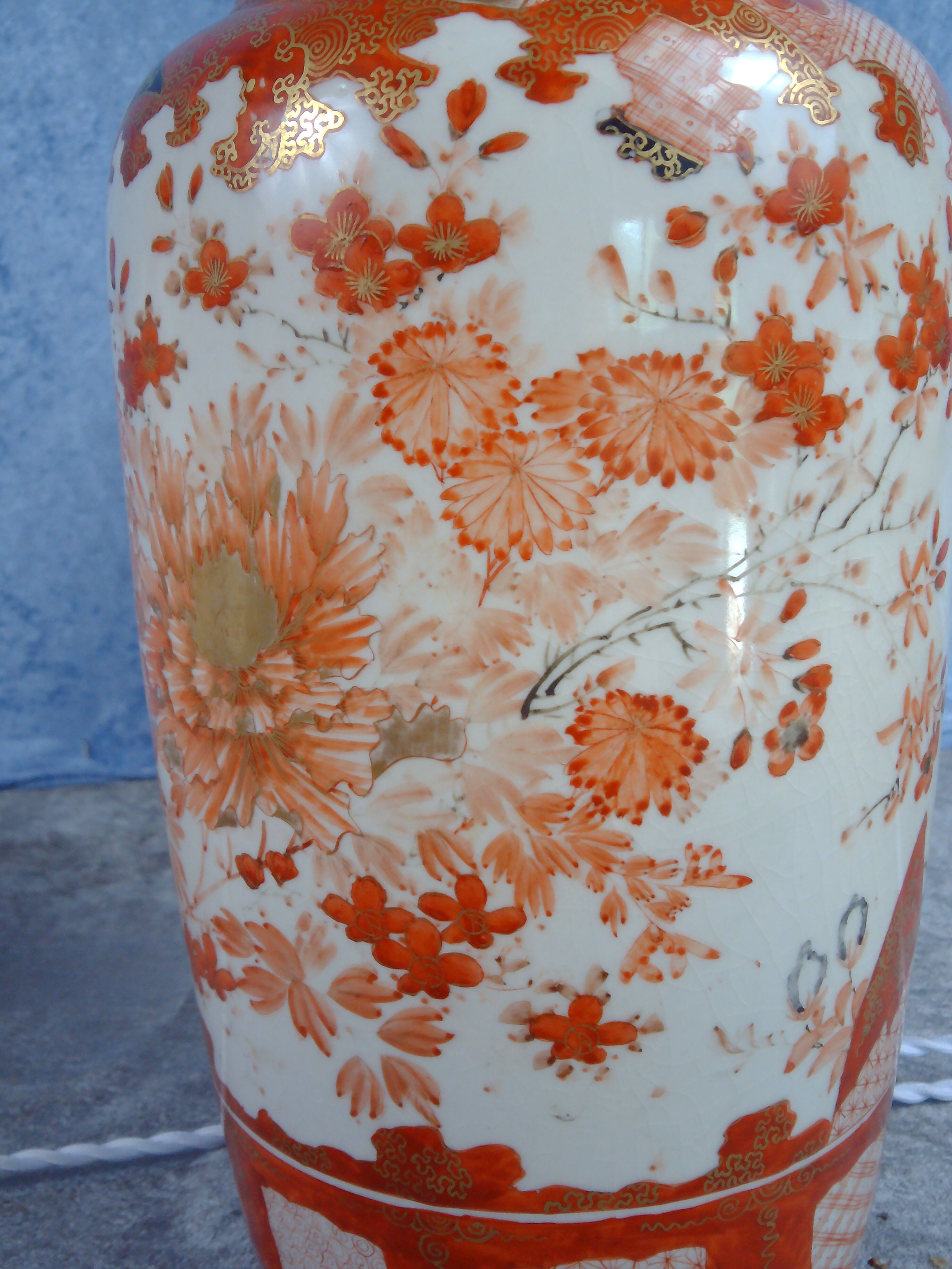 Japanese Kutani tablelamps made from porcelain vases from Meiji period (1868-1912). A pair.