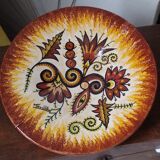 Old plate signed Maurice Fouillen Quimper