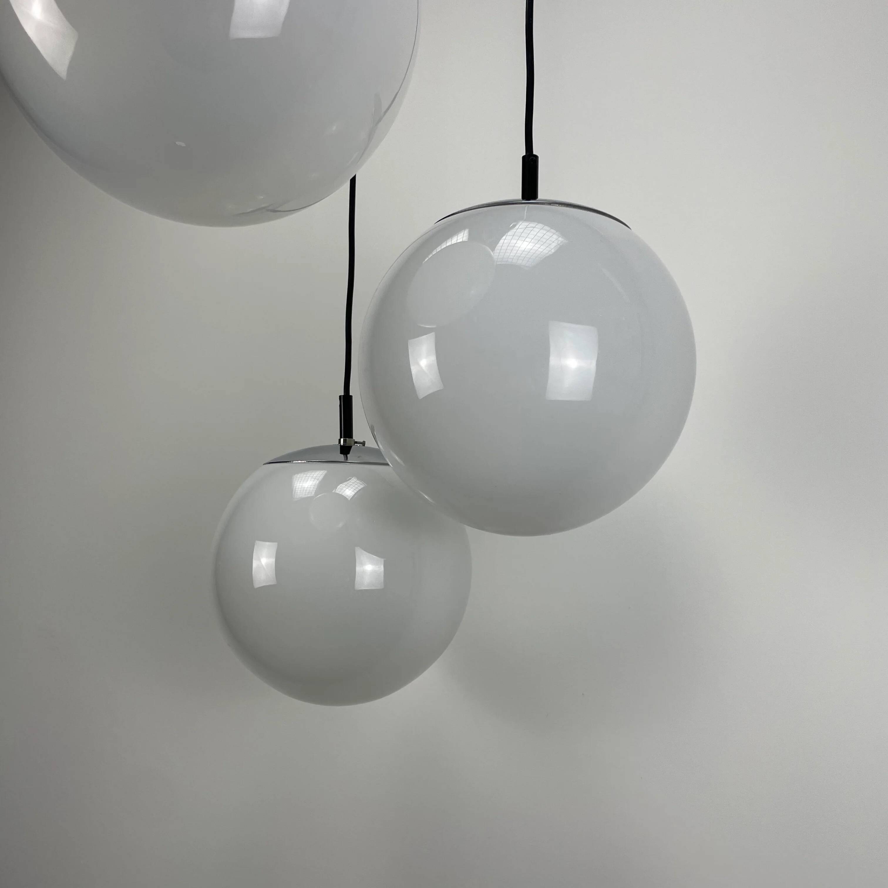 Suspension globe cascade MIST by RAAK Amsterdam 'Morning Mist', pendant lamp, 1970