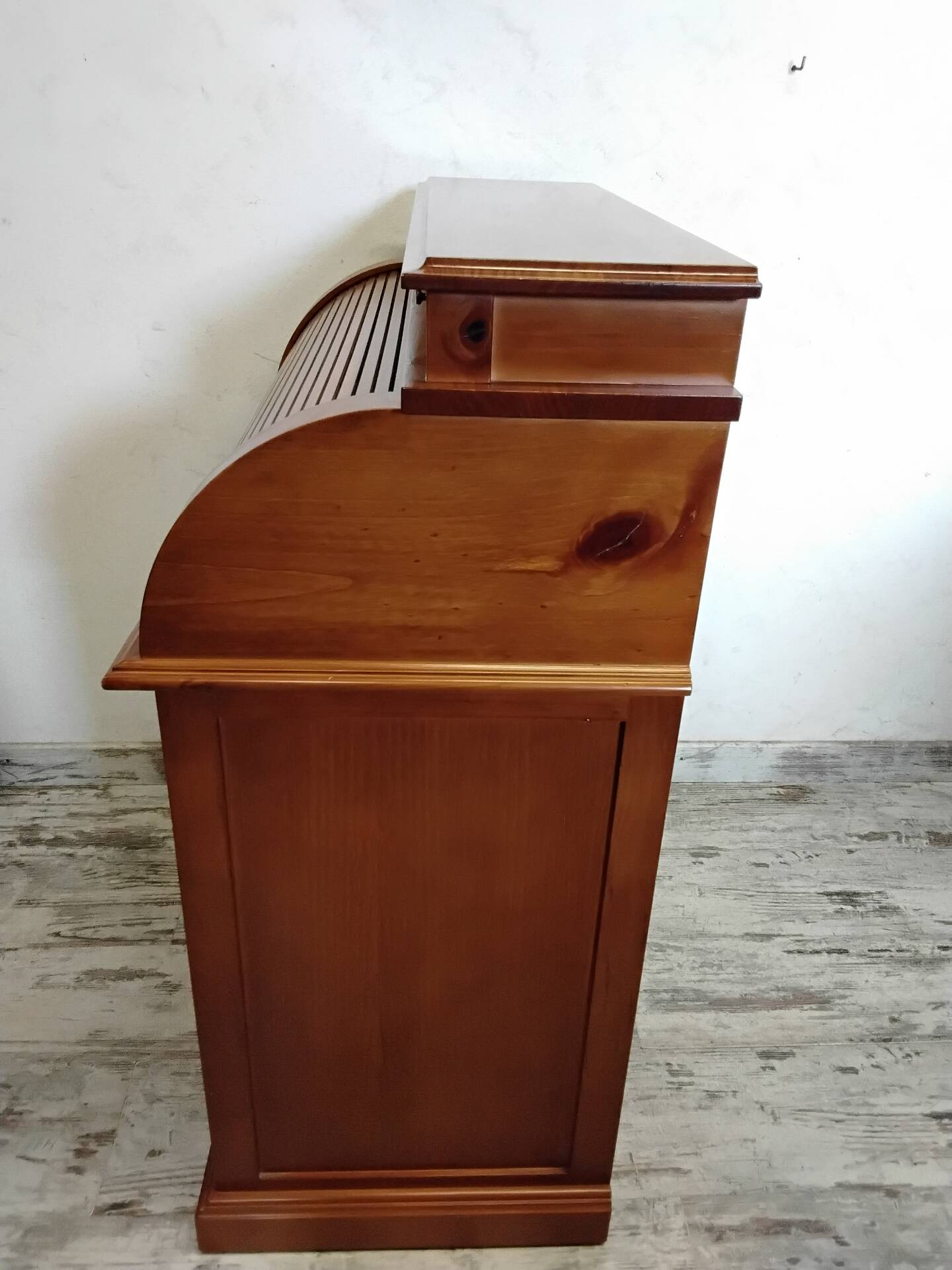 Wooden curtain secretary