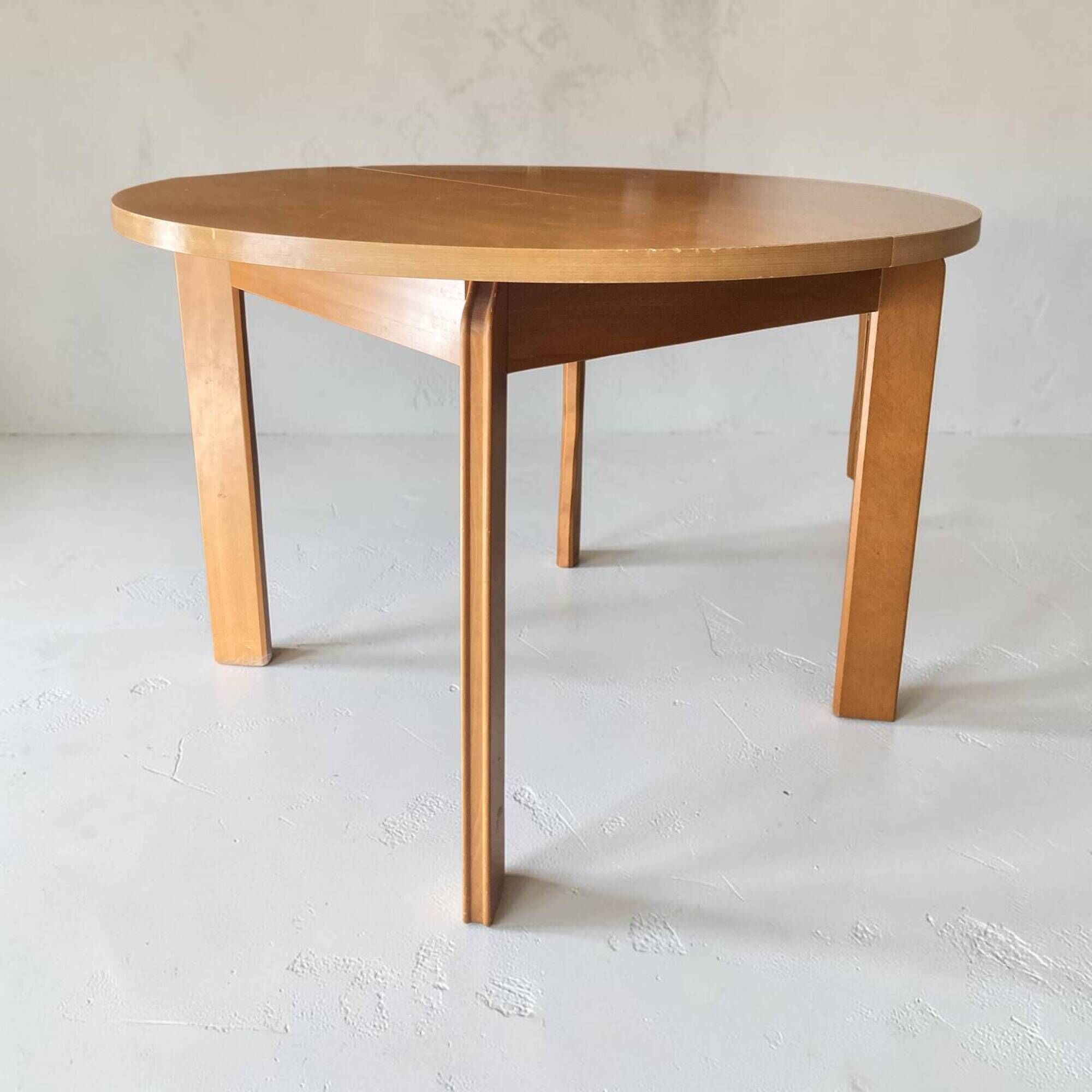 Brutalist extendable table in solid elm by Maison Regain, 1970s.