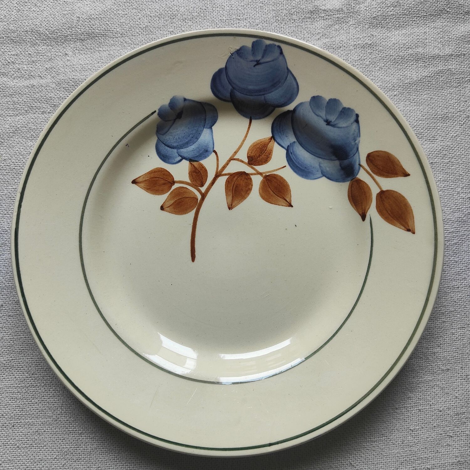 Creil Montereau dessert plates
