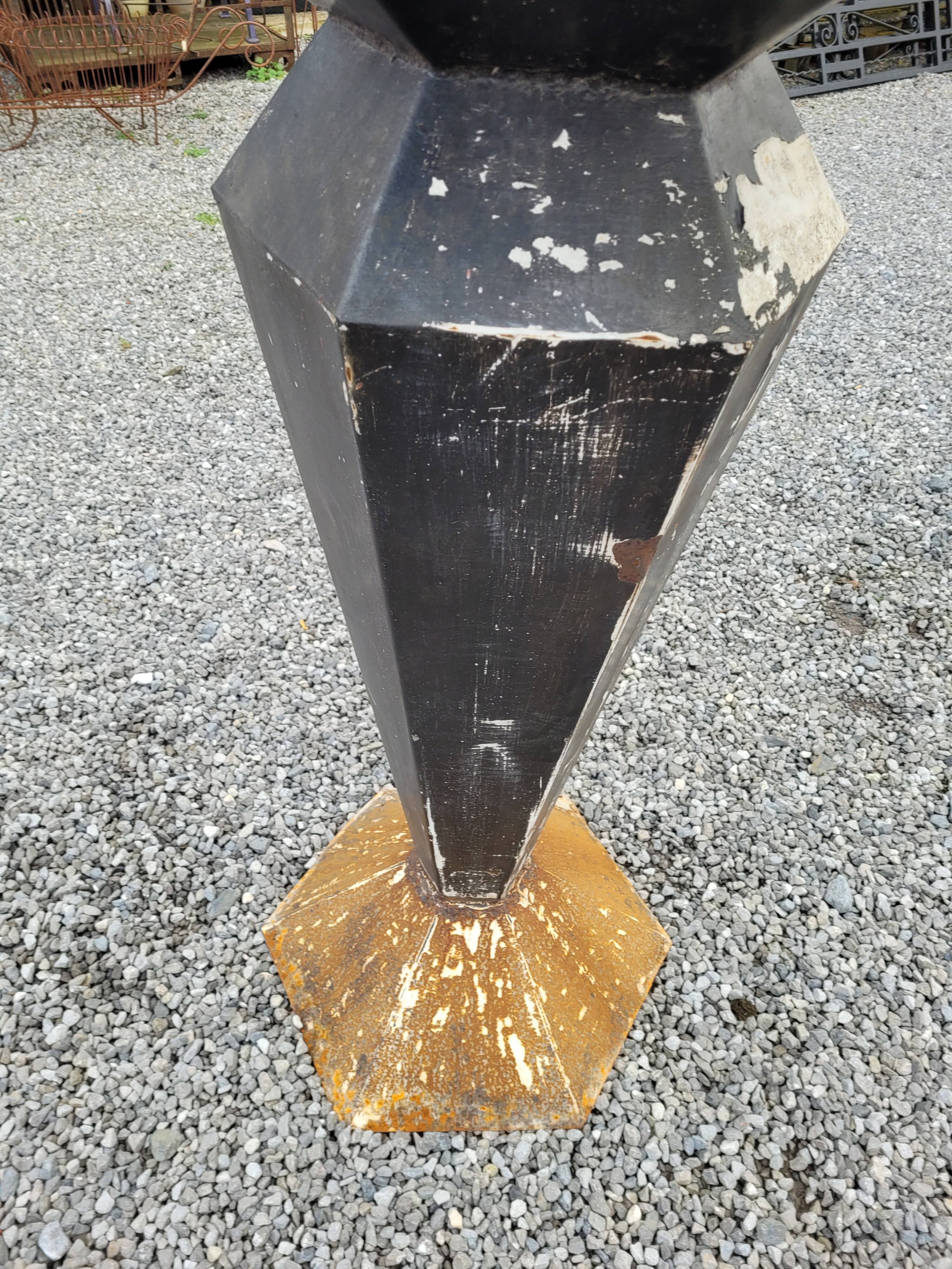 Iron standing planter