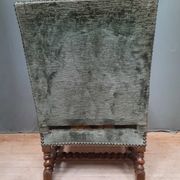 Faiteuil Louis XIII upholstered in part from the 17th century