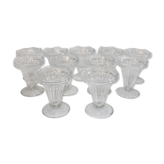 Lot of 11 ice cream cups, dessert