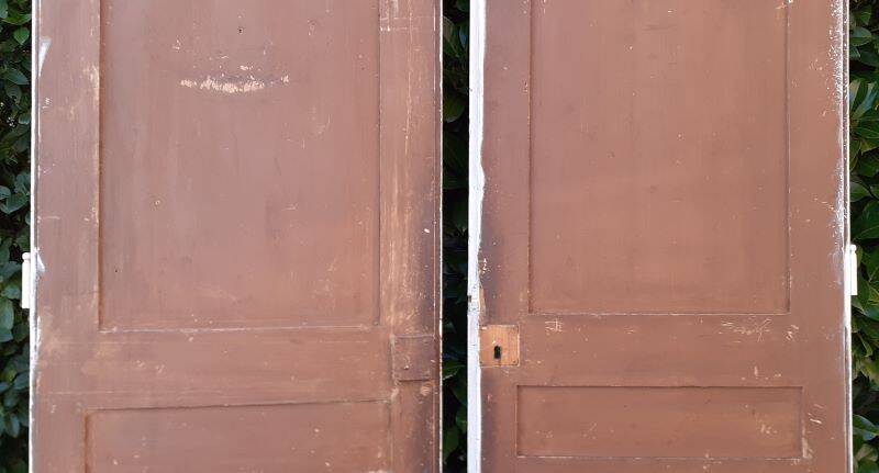 Pair of old cupboard doors h220.5xL75cm each