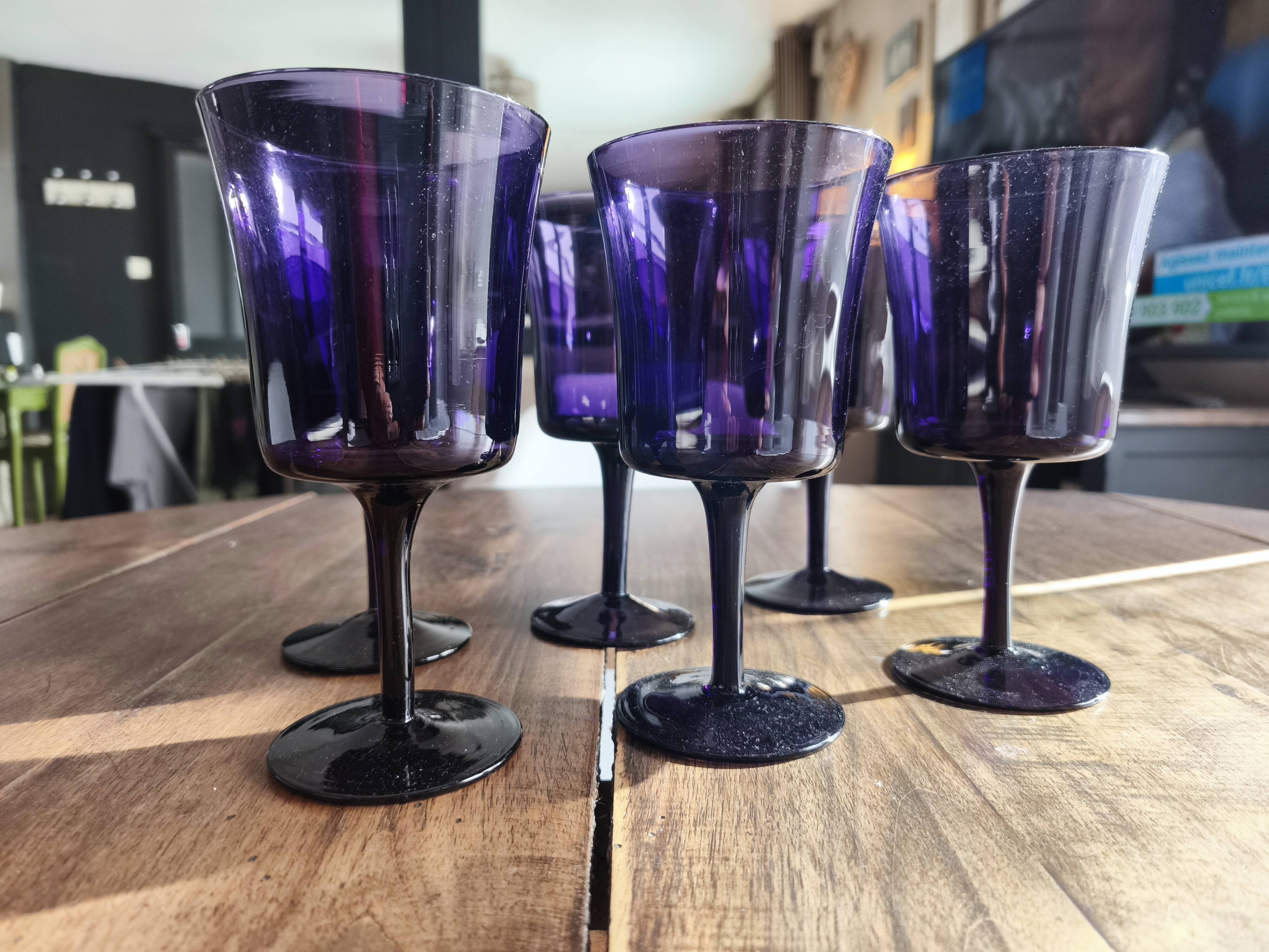 Set of 6 purple glass wine glasses