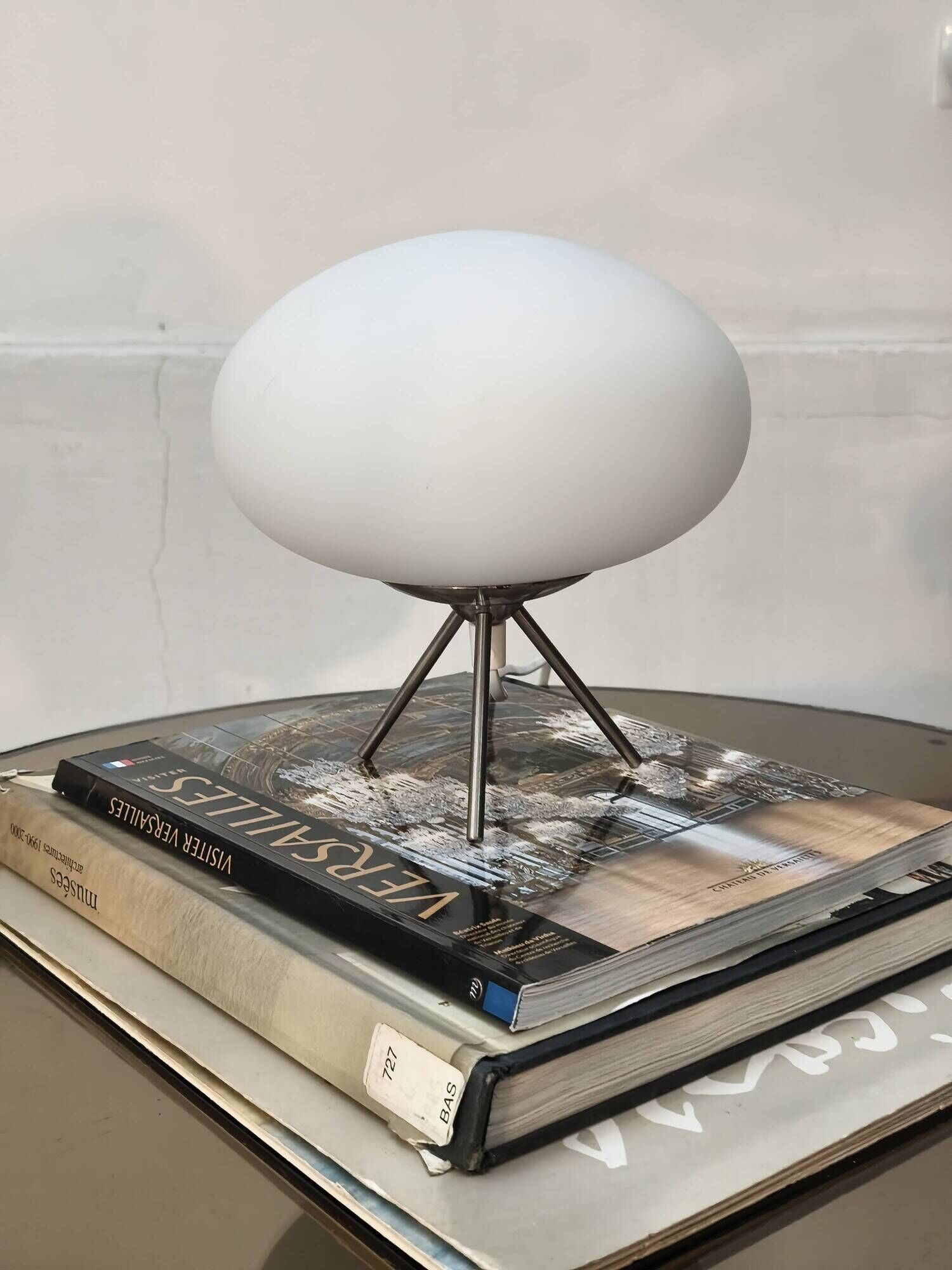 Tripod lamp space age UFO 1970s