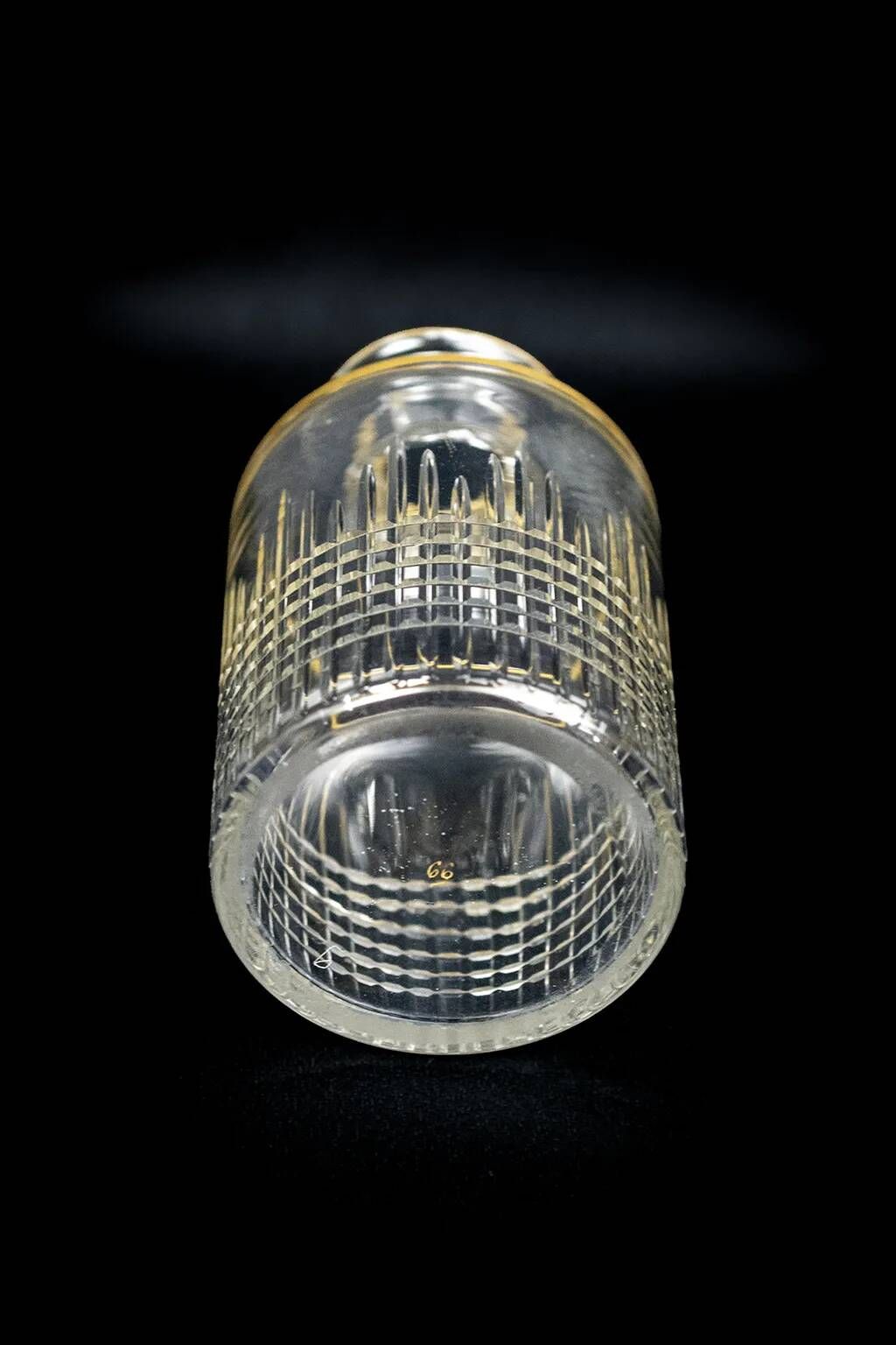 Flacon Baccarat modèle Nancy, cristal taillé et liseré doré, avant 1936