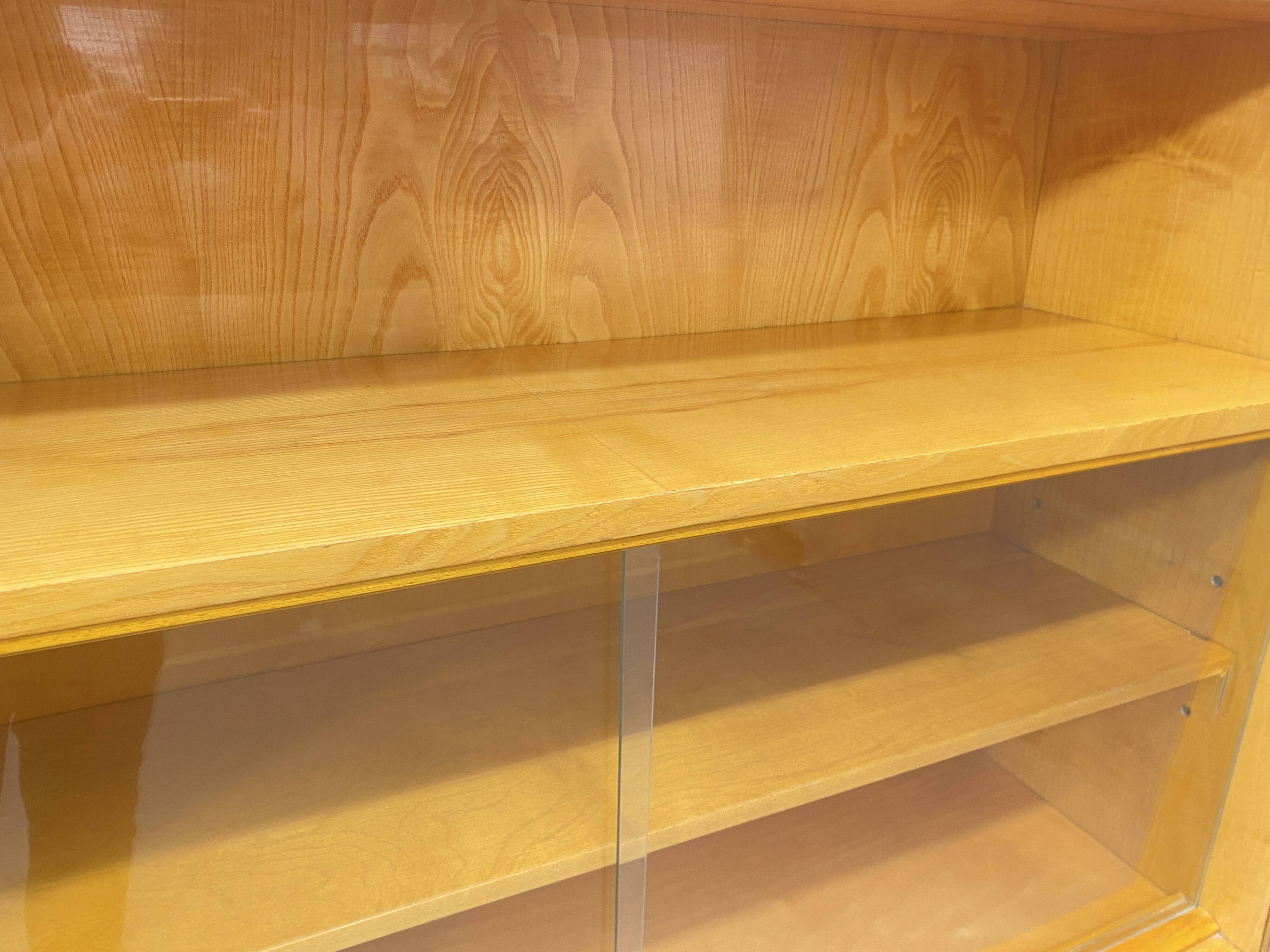 Bibliothèque vintage en noyer par František Jirák, 1960, Tchécoslovaquie