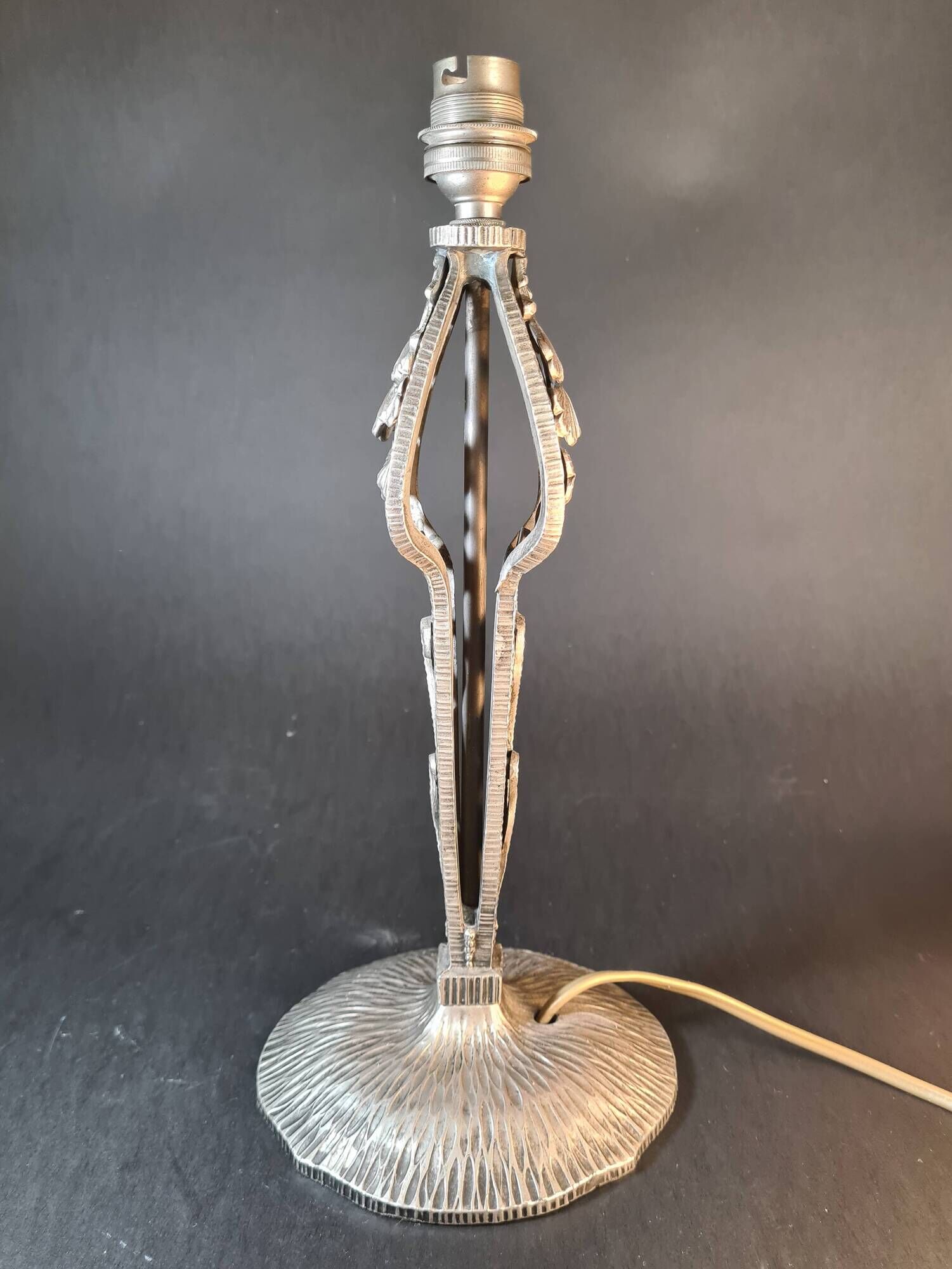 Art Nouveau lamp base – Hammered metal & stylised Ginkgo leaves –