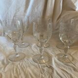 6 wine glasses