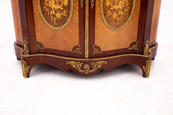 Commode à plateau en pierre, Europe occidentale, première moitié du XXe siècle