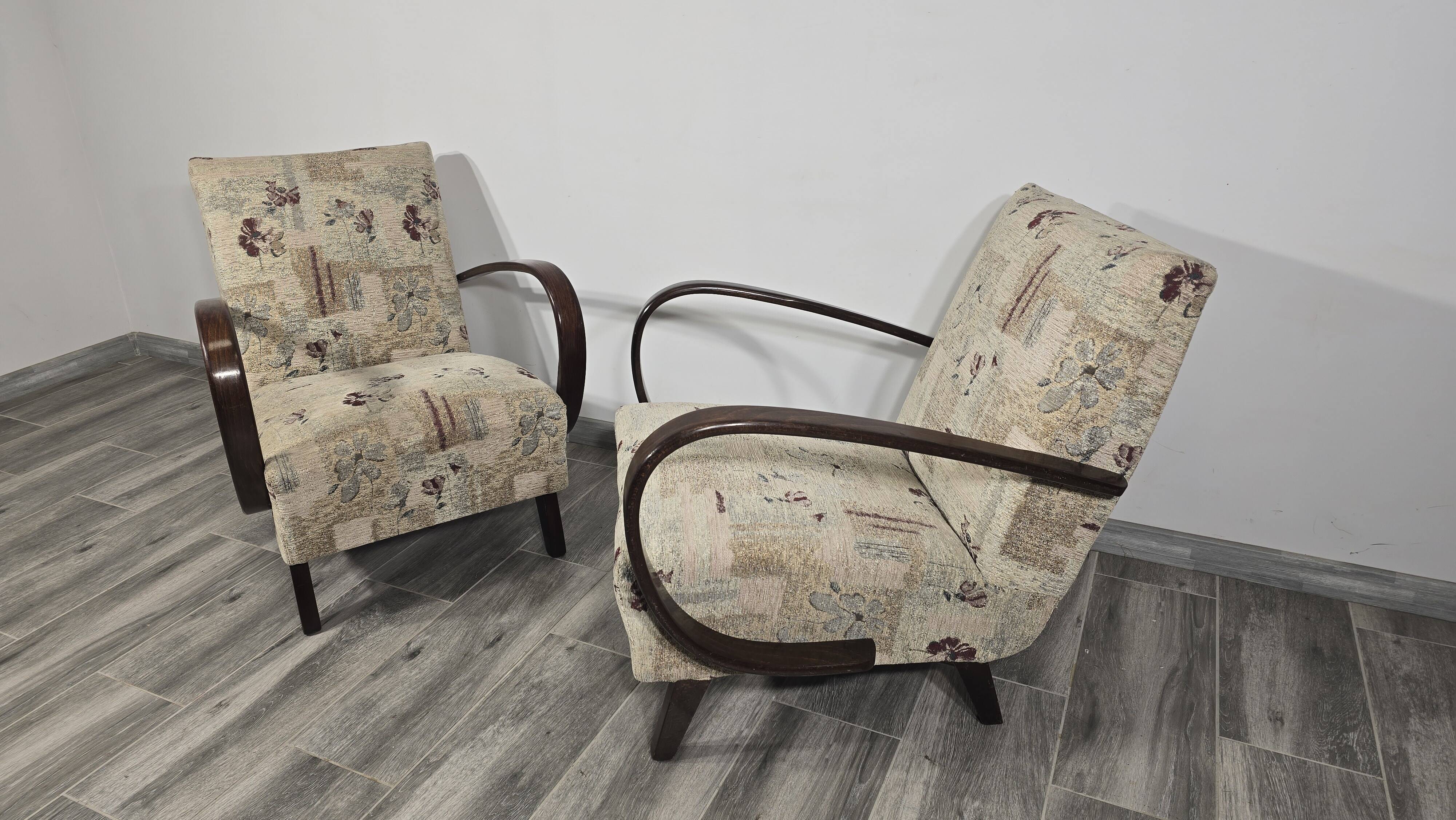 Vintage Armchairs from Jindrich Halabala, 1940s, Set of 2