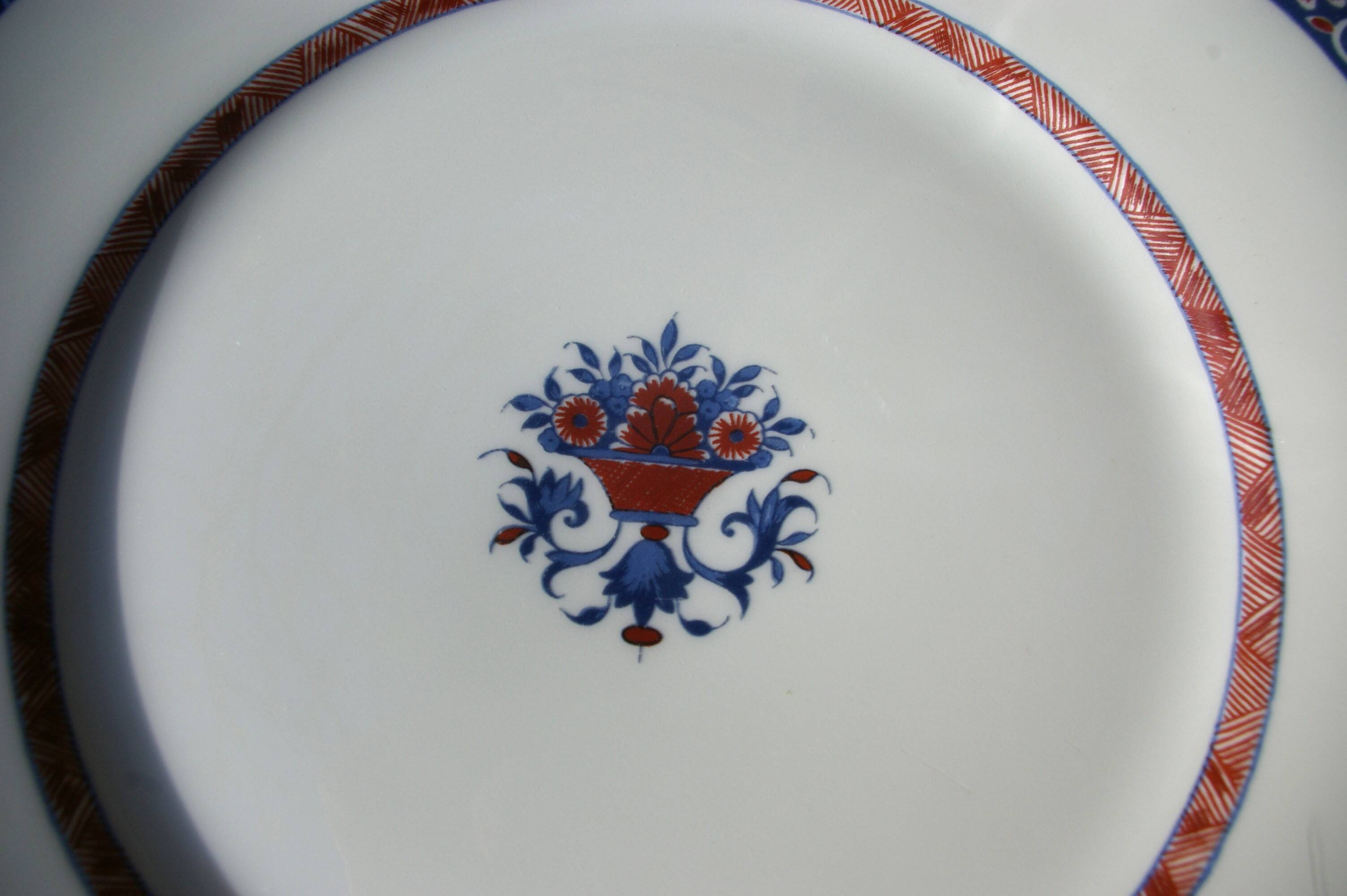6 Flat plates in Limoges porcelain Raynaud Jumièges Vieux Rouen D24.5cm
