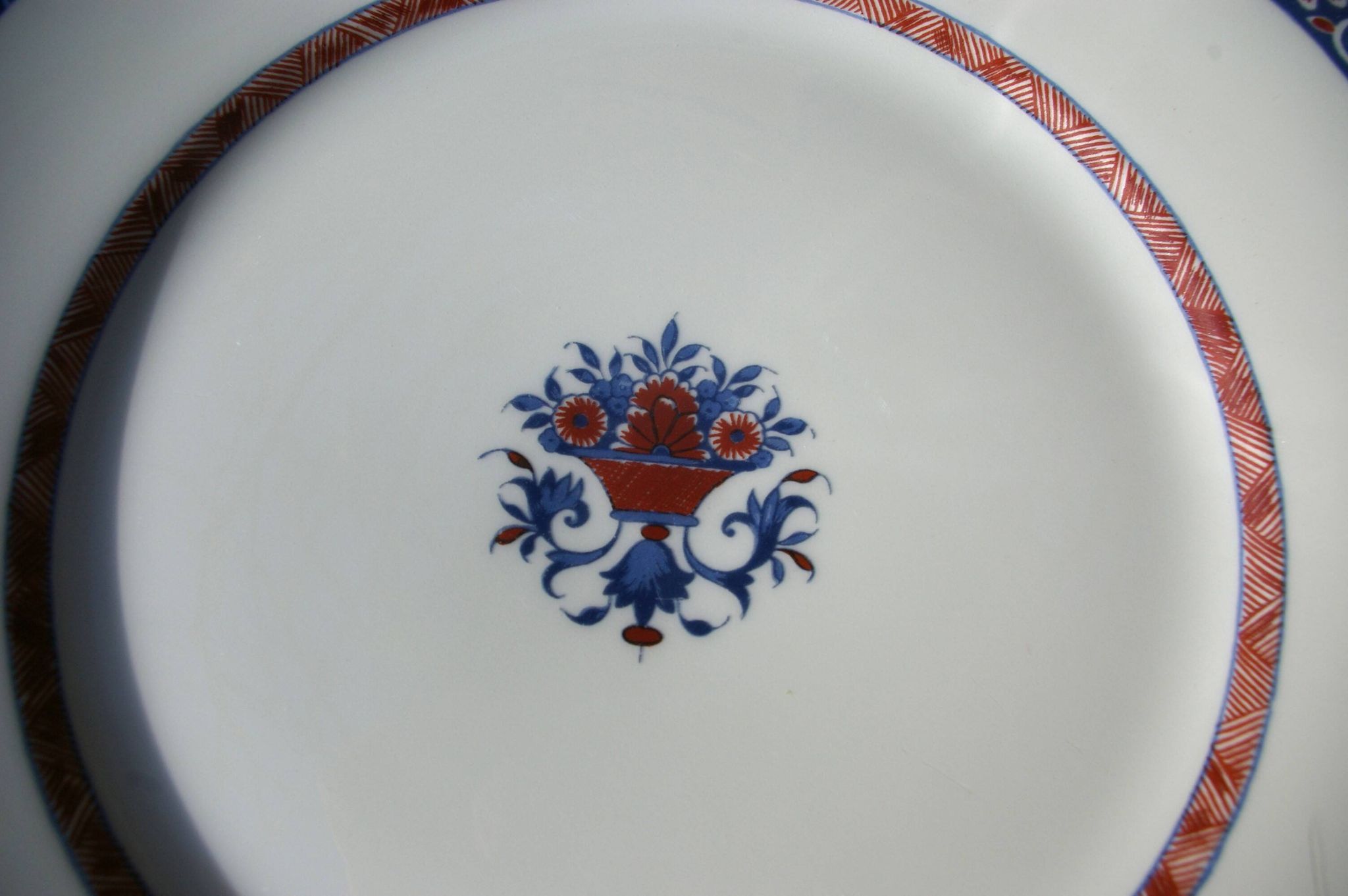 6 Flat plates in Limoges porcelain Raynaud Jumièges Vieux Rouen D24.5cm