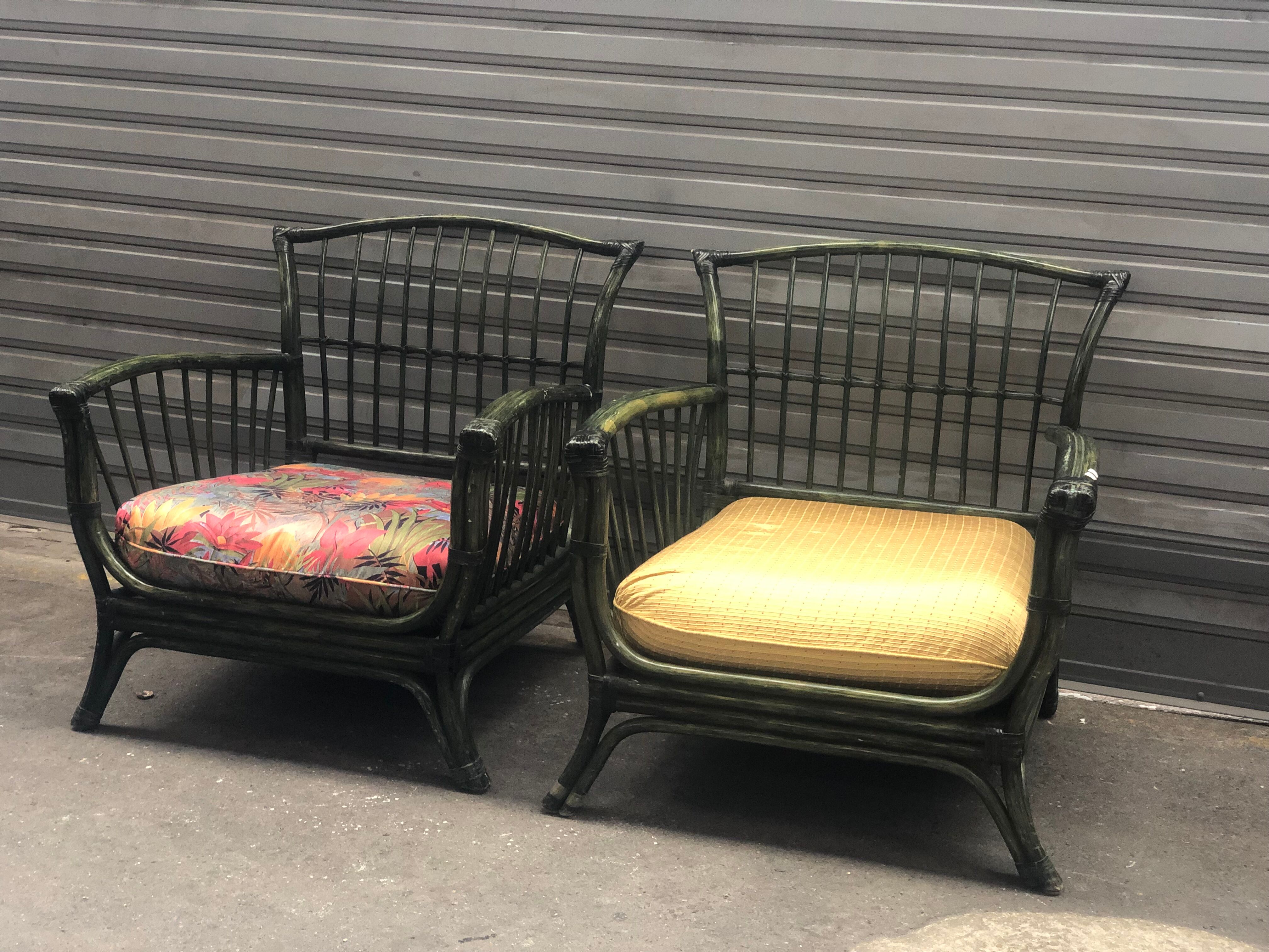 Paire de fauteuils en rotin