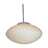 Lampe à suspension en verre opalin 1960