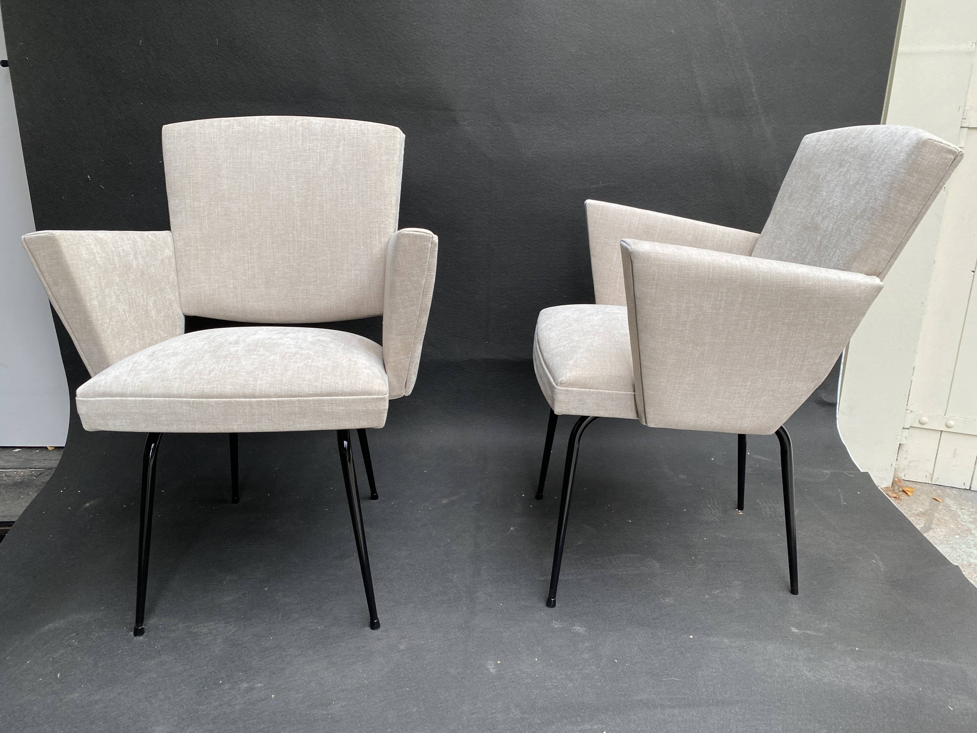 Paire de fauteuils années 60