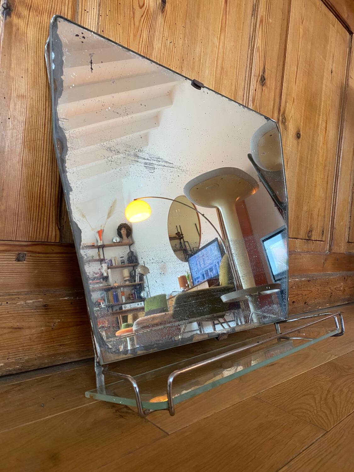 Bathroom mirror shelf