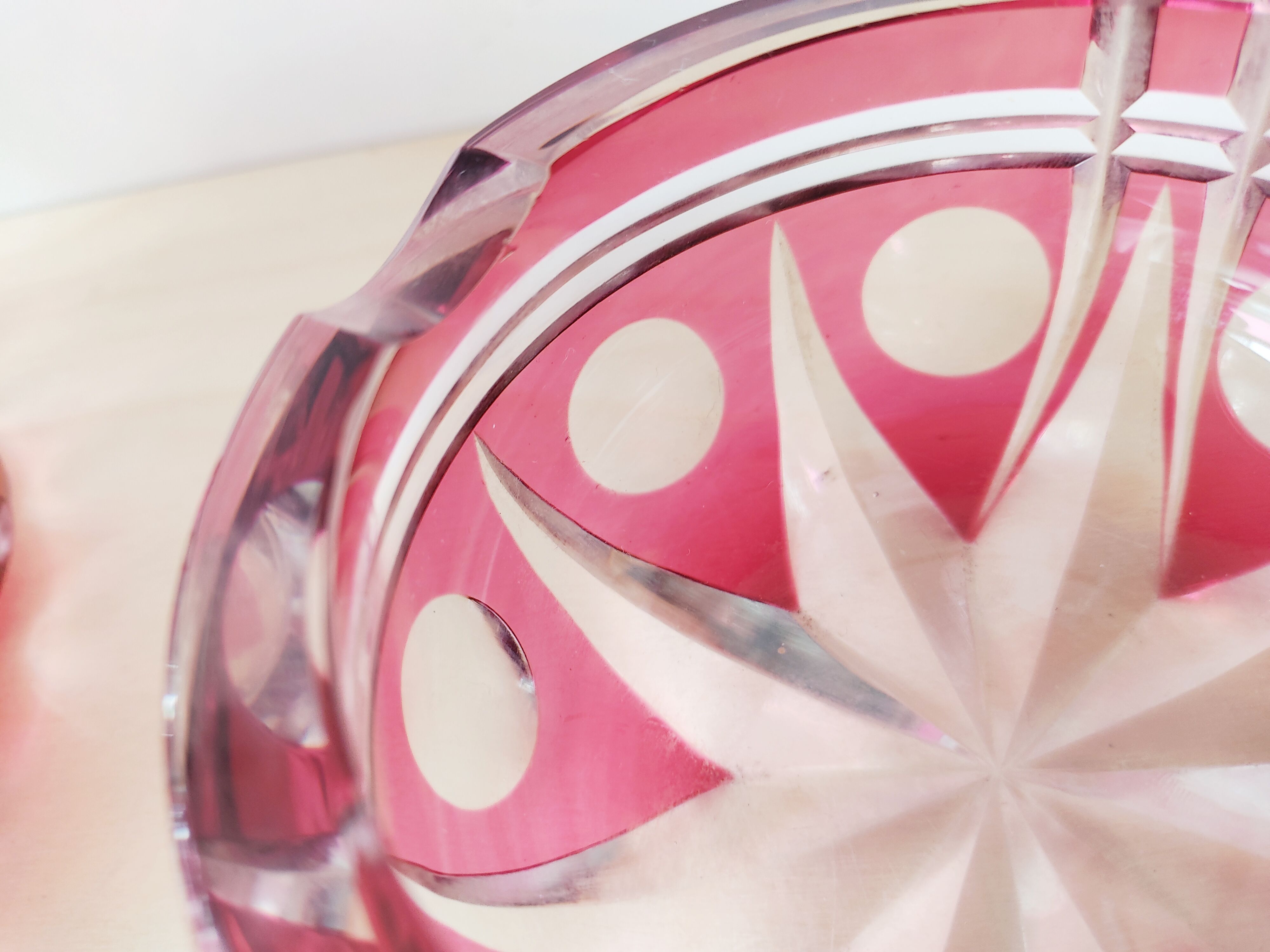 Val Saint Lambert red-lined crystal ashtray