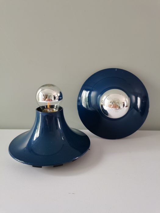 Pair of wall lamps Artemide "Teti" Vico Magistretti