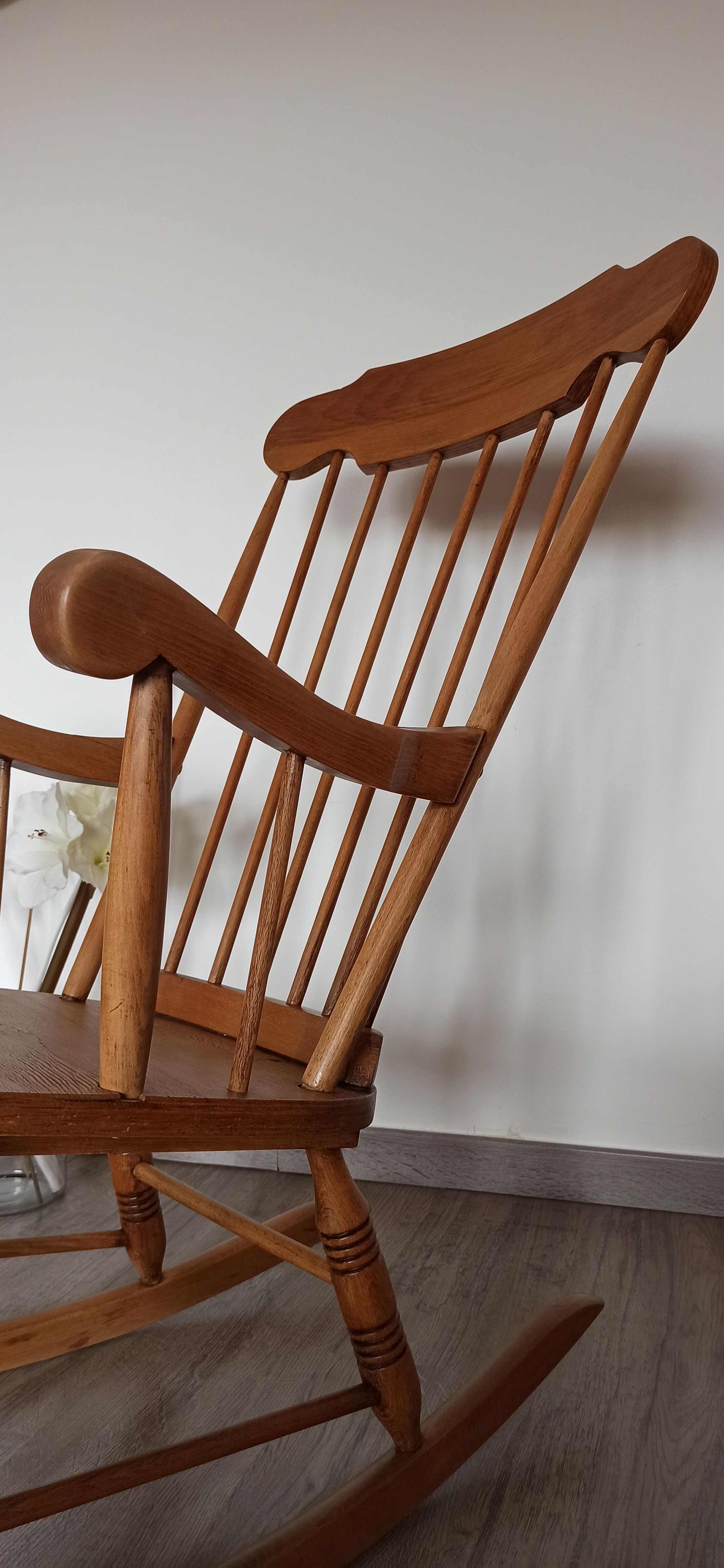 Vintage rocking chair