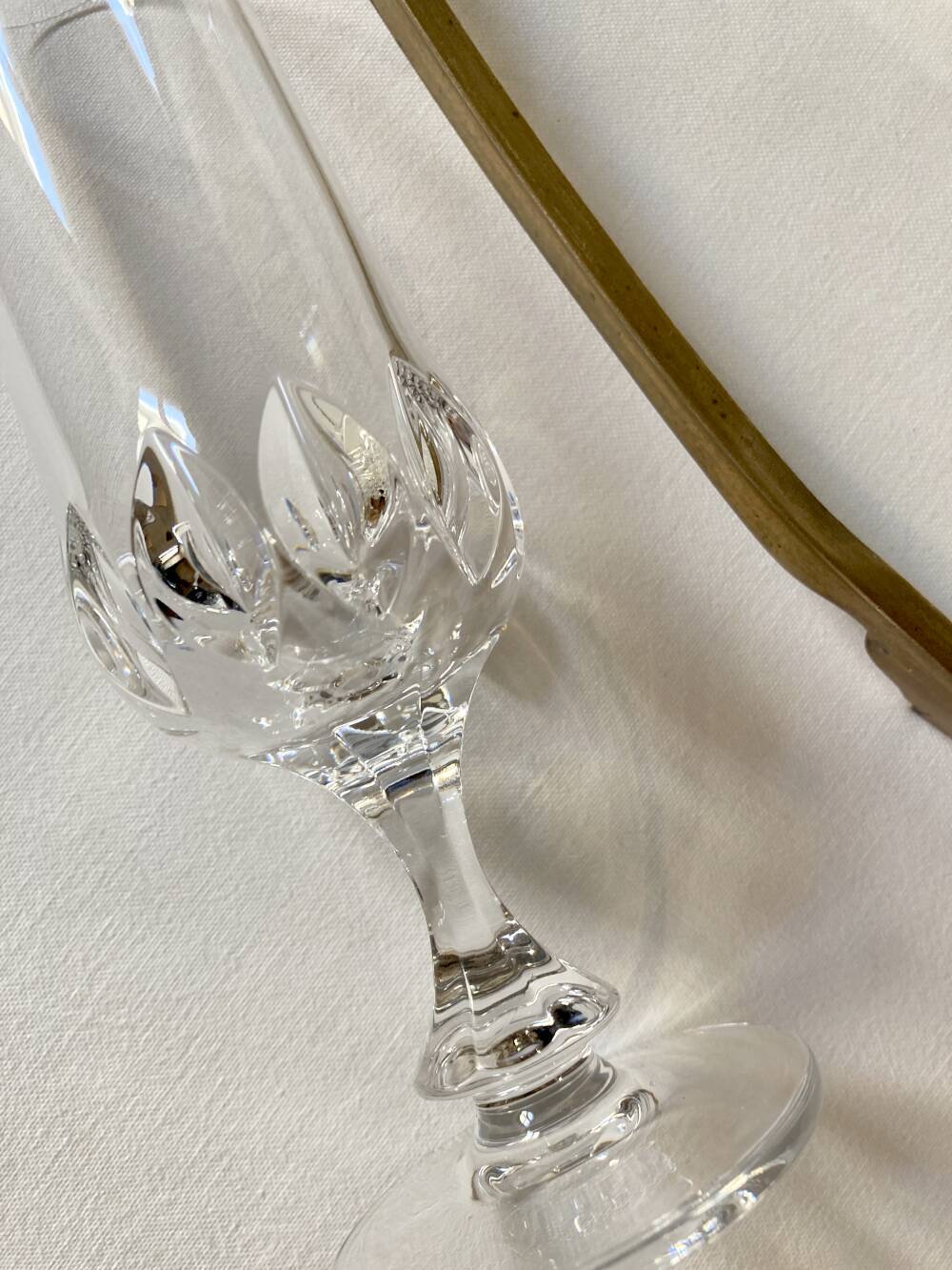 9 flûtes à champagne en cristal ciselé