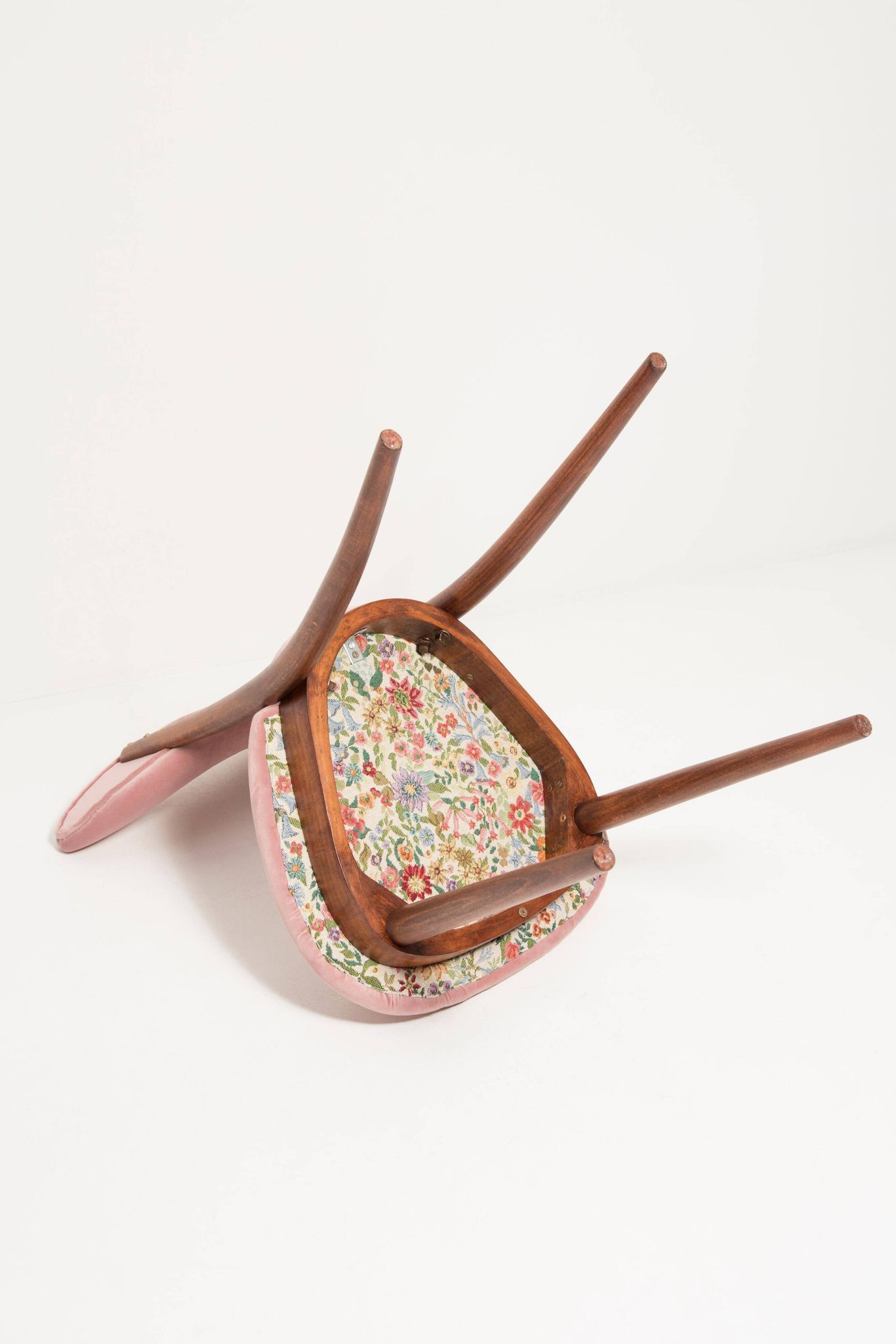 Mid-century light pink velvet heart-shaped chair, Europe, 1960s.