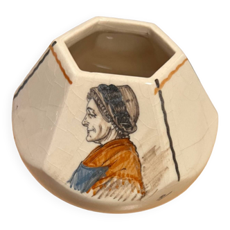 Cazalas Basque ceramic vase
