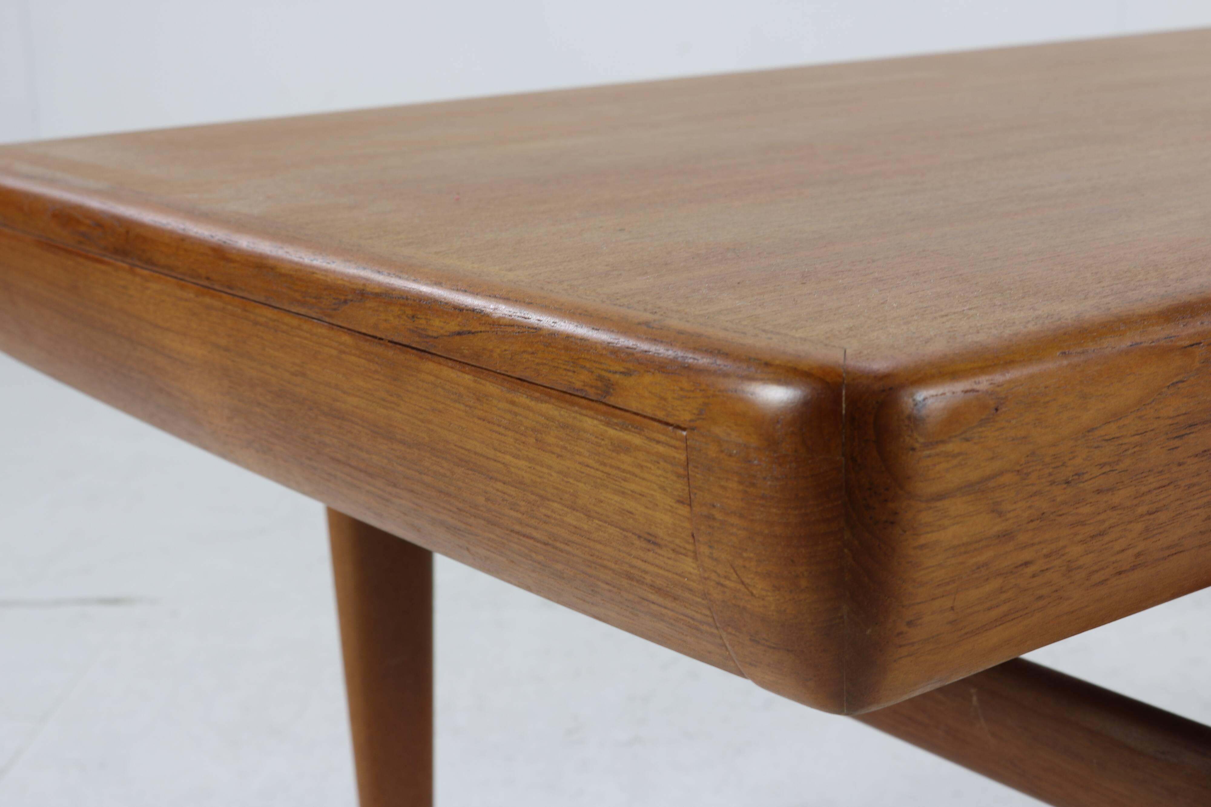 Danish design coffee table by Johannes Andersen for Silkeborg