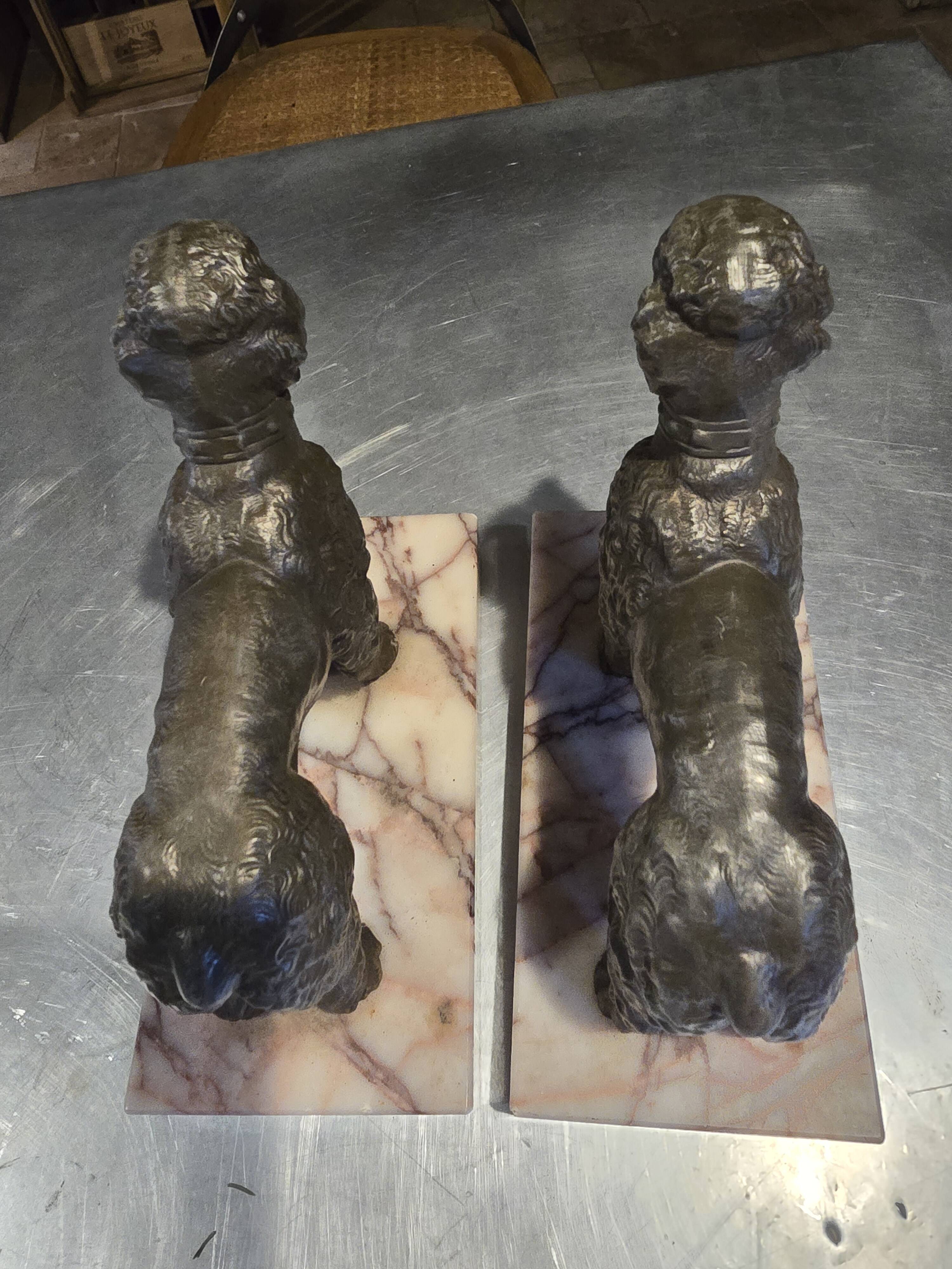 Paire de serre-livres aux caniches