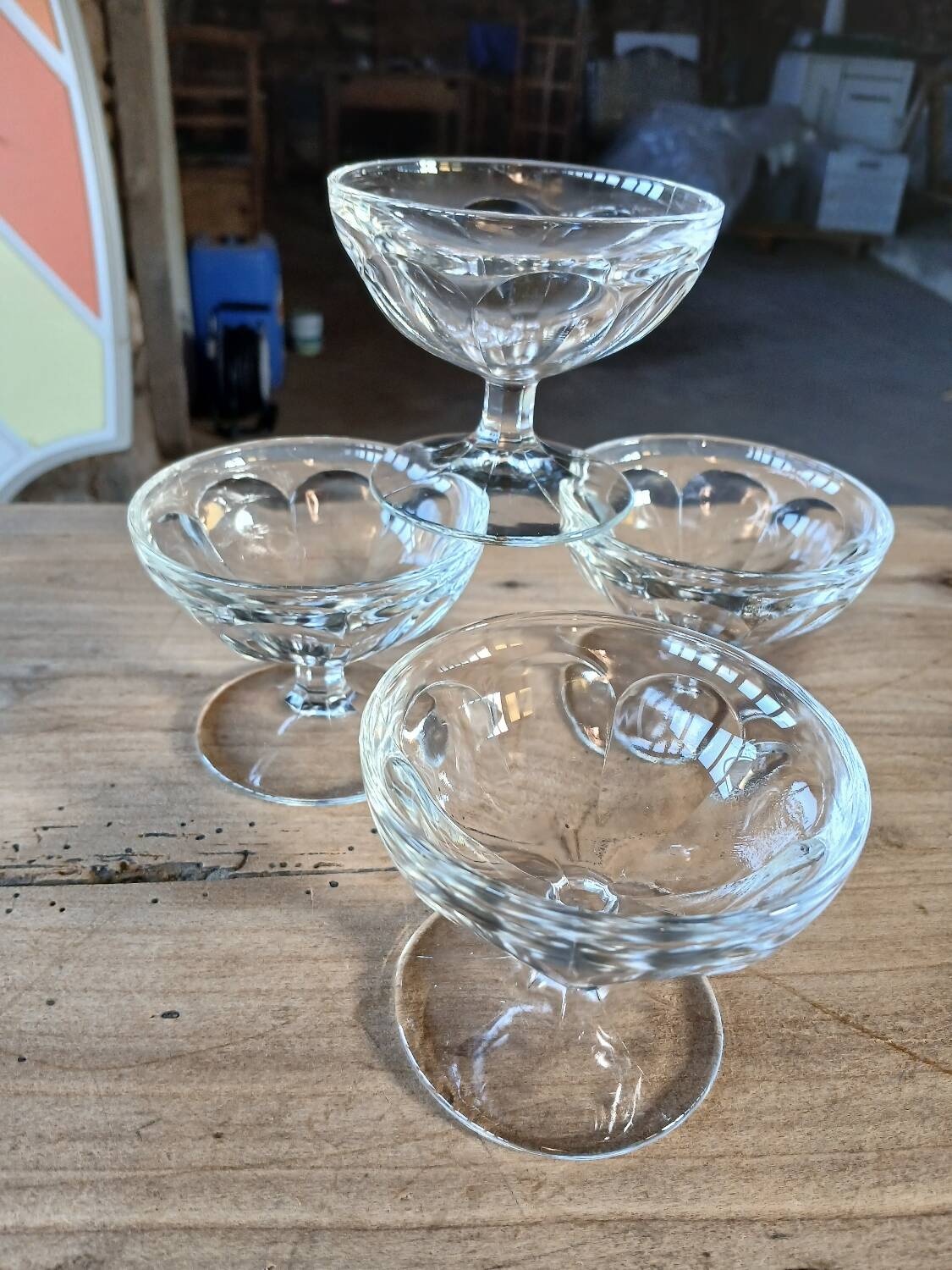 4 small old glass cups