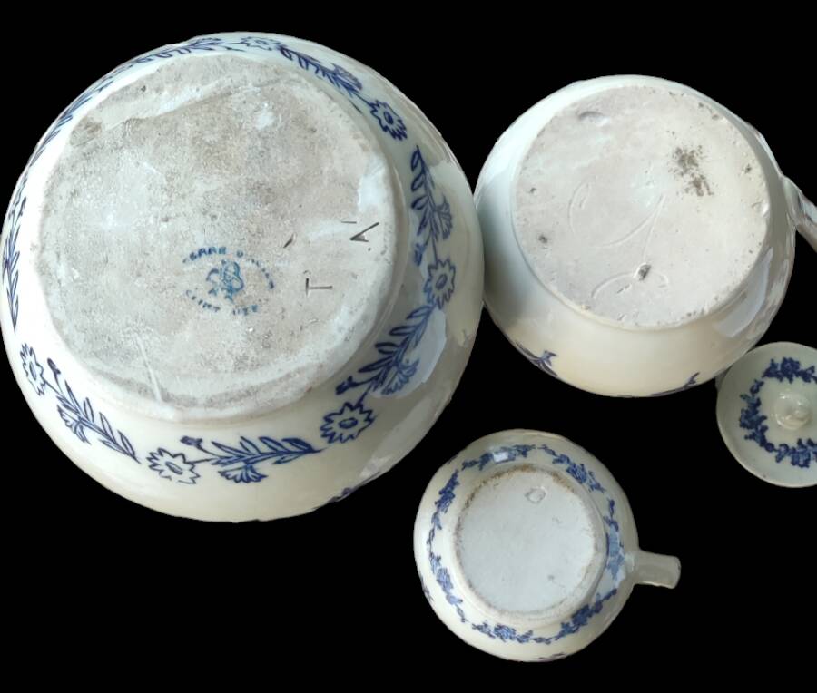 Set of 3 Saint Uze milk jugs and pitchers