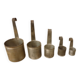 5 mesures à lait anciennes
